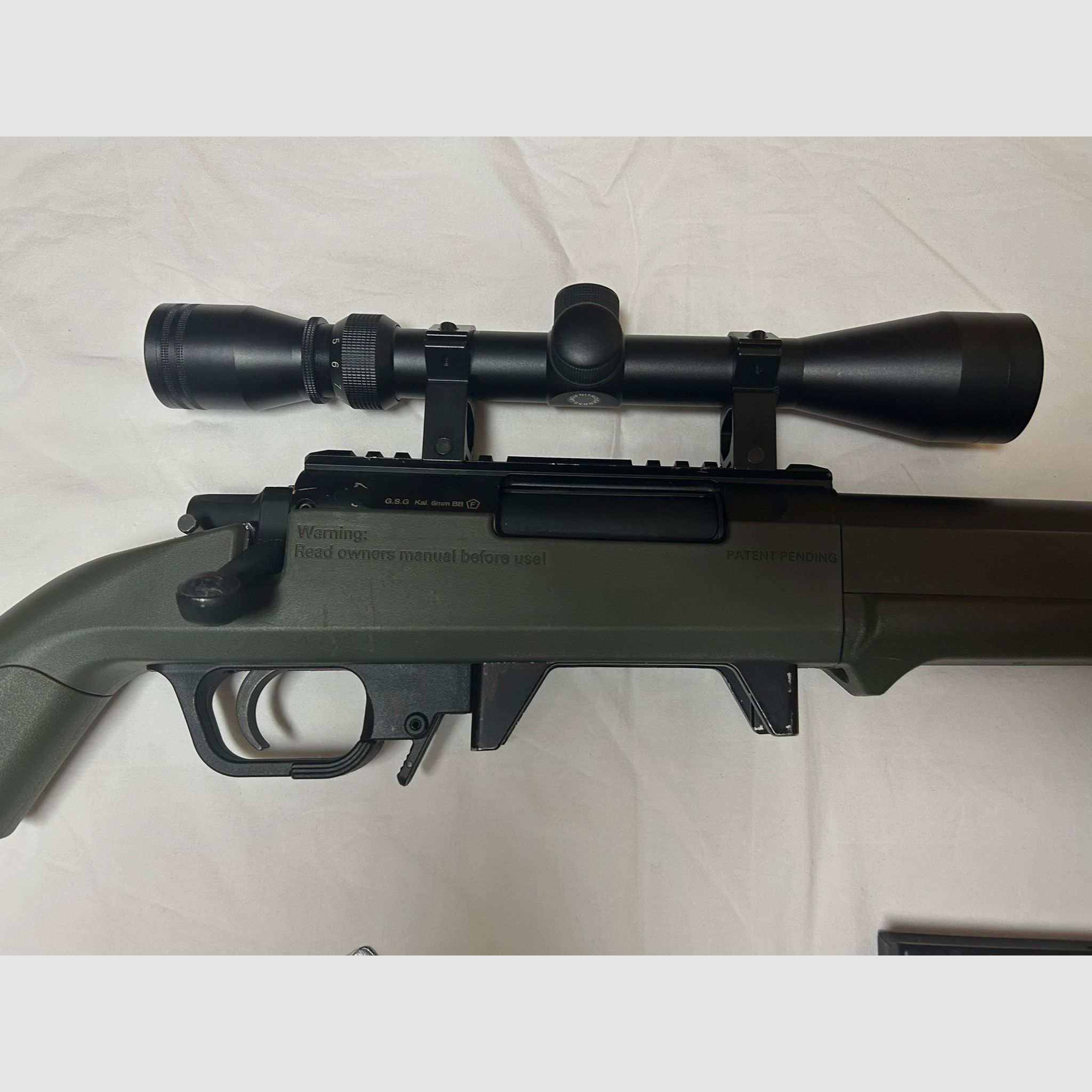 AMOEBE Striker AS01 inkl. MADBULL Optik, 2 Magazine, Softair