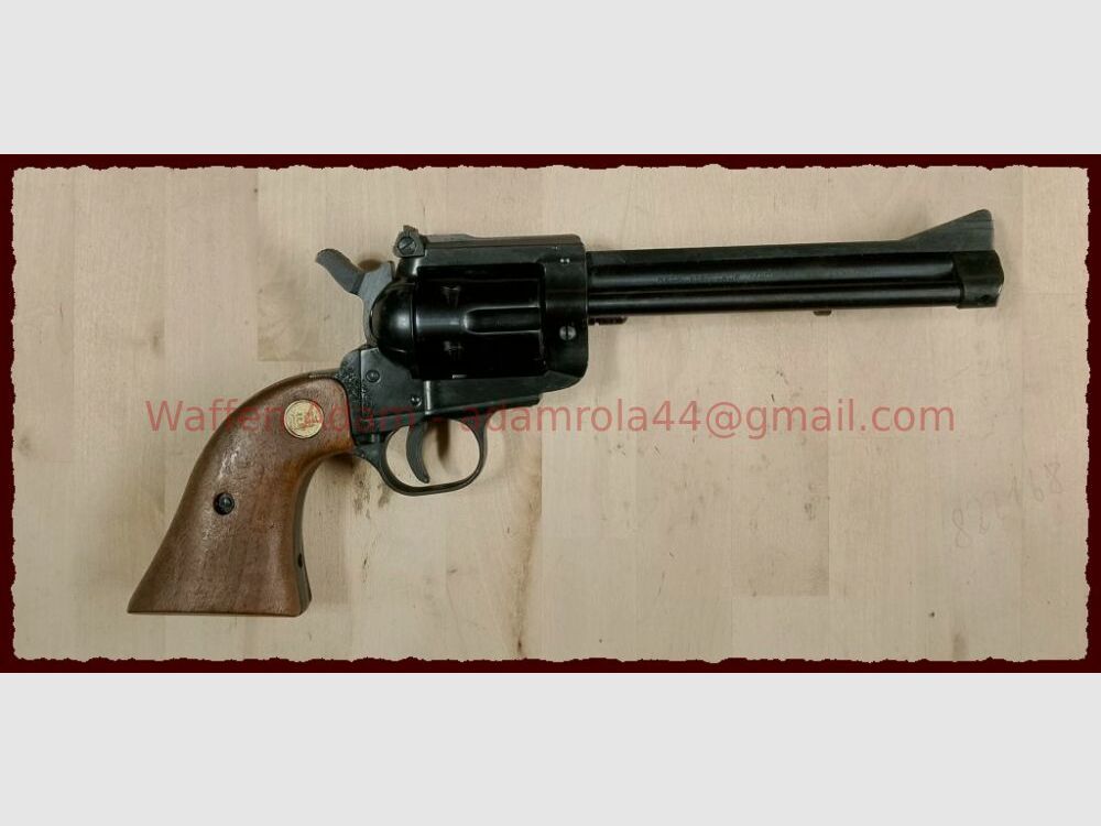 RECK F in het Pentagon SAA Revolver R14