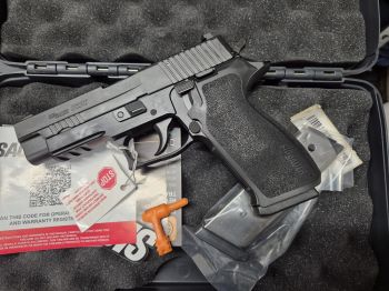 Sig Sauer P220 Elite BLK .45 ACP