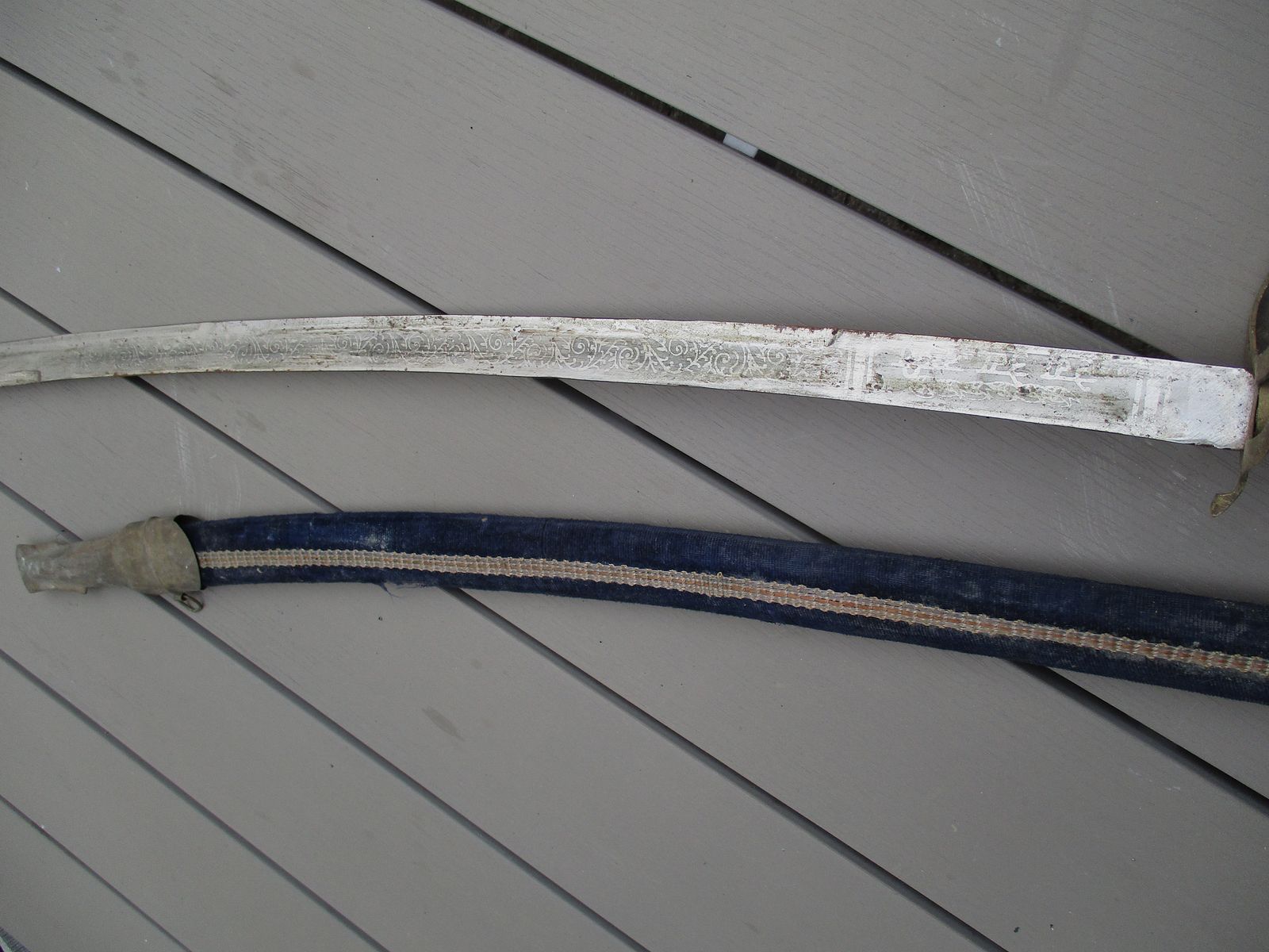 Indian sword / wall decoration