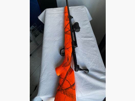 Savage Model 111 Kaliber 9.3x62 mit Montage und Aimpoint Micro T-1 2MOA