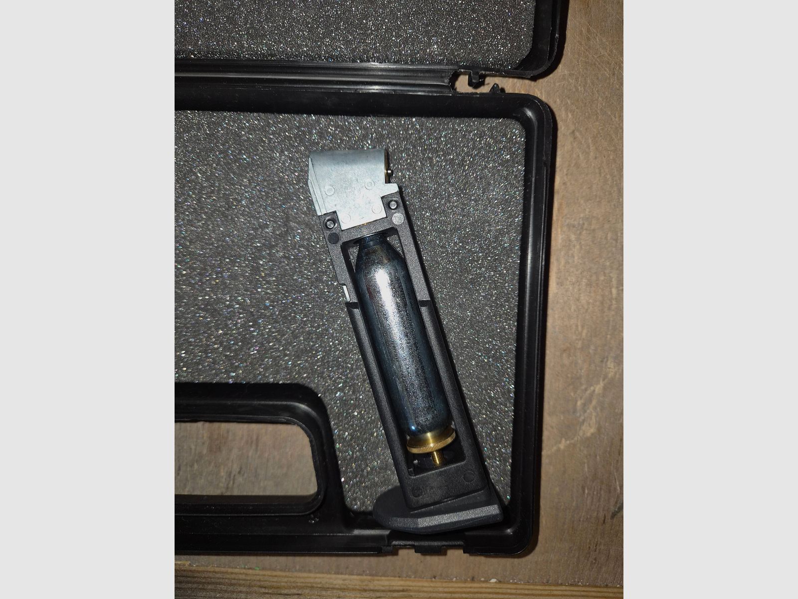 Walther CP99 Bicolor 4.5mm CO2 air pistol
