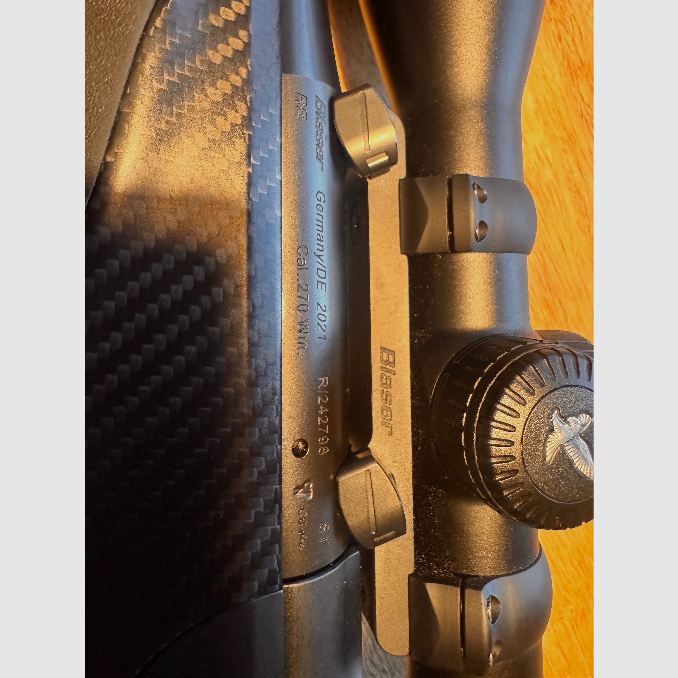 Blaser R8 Ultimate Carbon, .270win, Atzl Jagdmatchabzug, Mündungsgewinde M1x15, verstellbare Schaftbacke, Carbon Kammergriffkugel