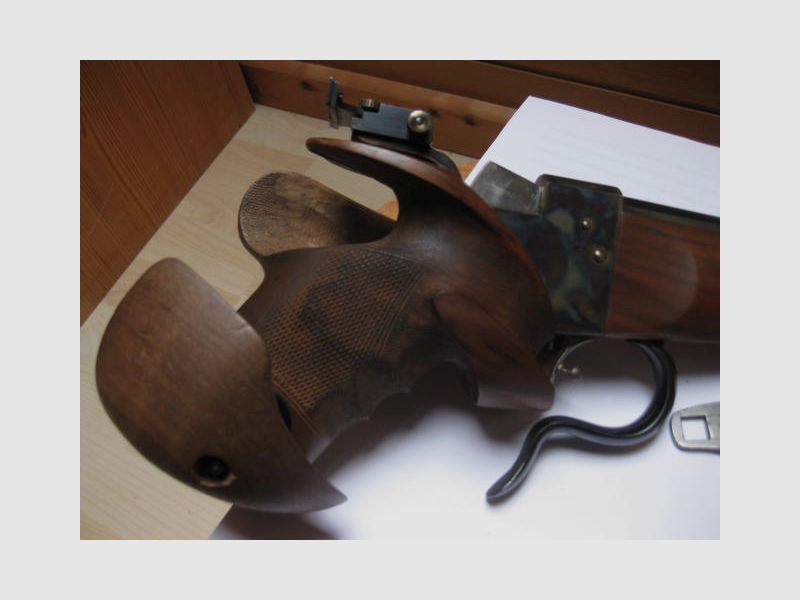 Wolna pistolet Bühag Suhl uchwyt M