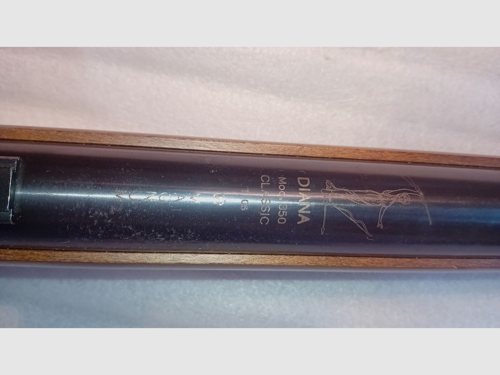 Diana 350 T06 Magnum Hout
