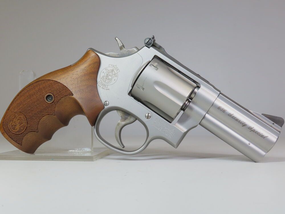 Smith & Wesson 686 Security Six