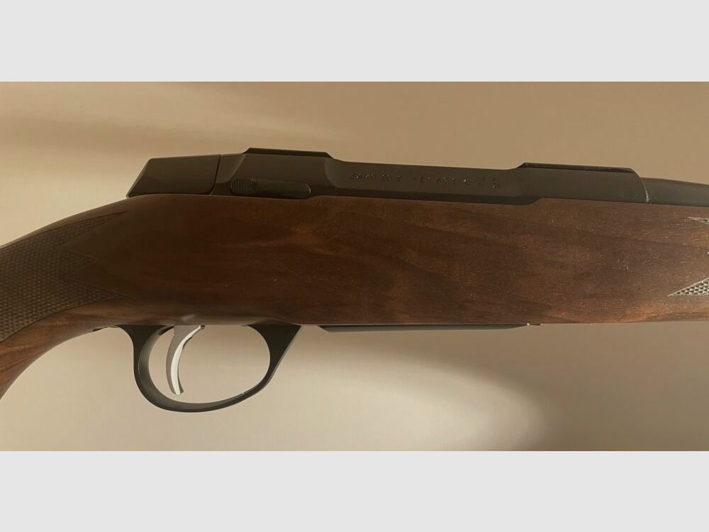 SAKO 90 HUNTER KURZ con rosca - EJECUCIÓN A LA IZQUIERDA