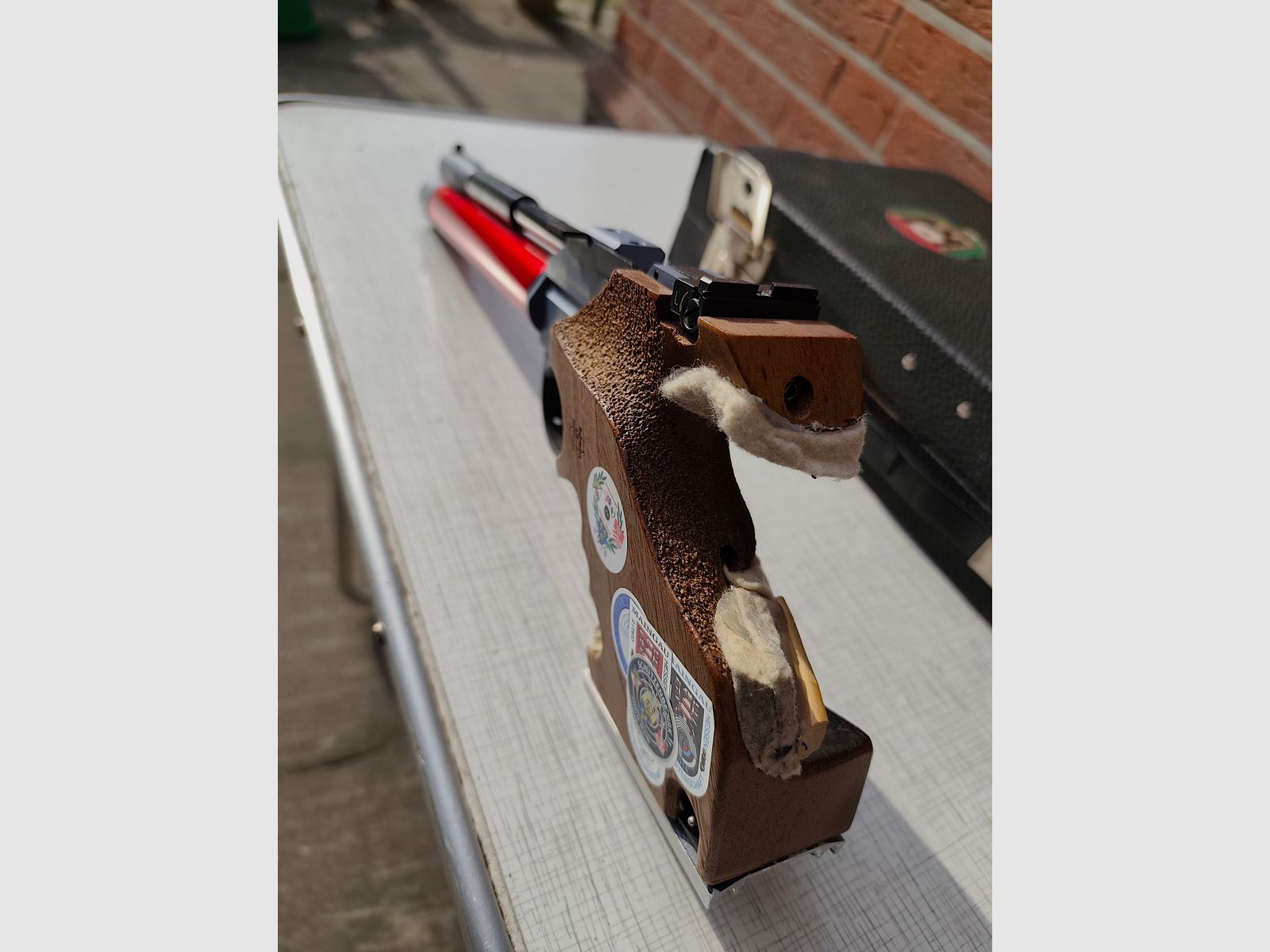 Morini C. ARM 162 E – rok produkcji 1994 – wczesny elektroniczny pistolet pneumatyczny do strzelania z historią
