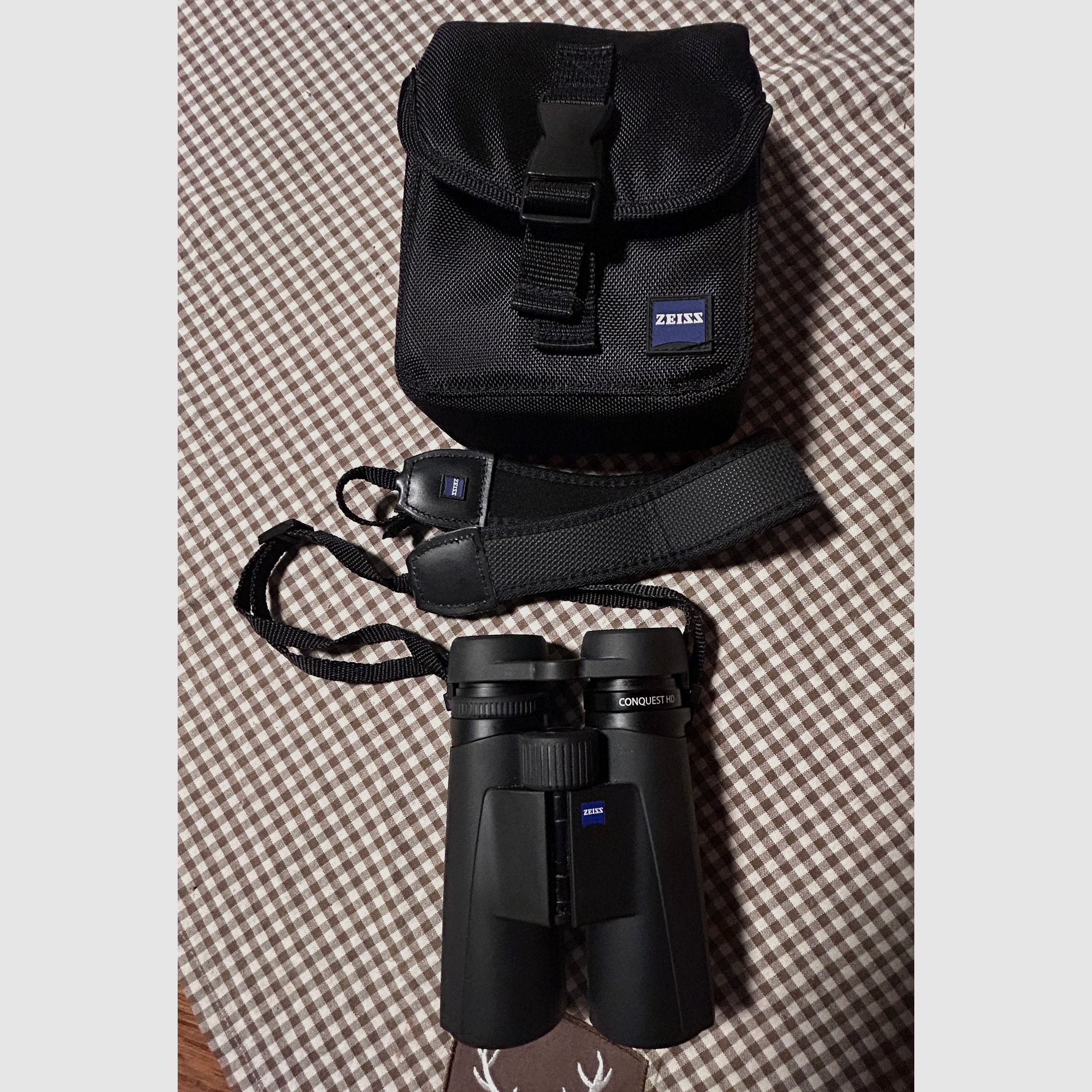 Binoculars Zeiss Conquest HD 8x42