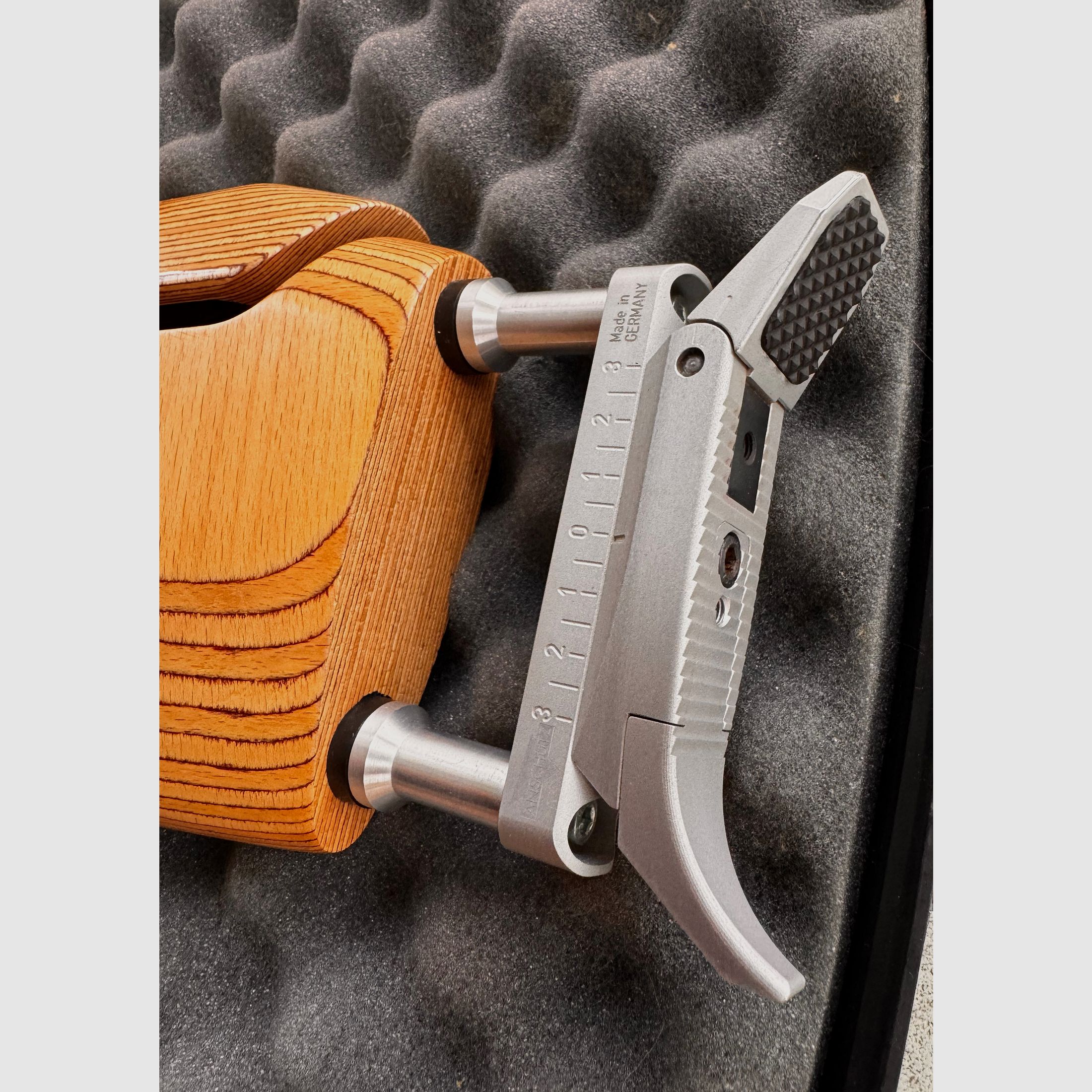 Feinwerkbau Mod.601 generalüberholt, Anschütz Schaftkappe und Gewehrkoffer