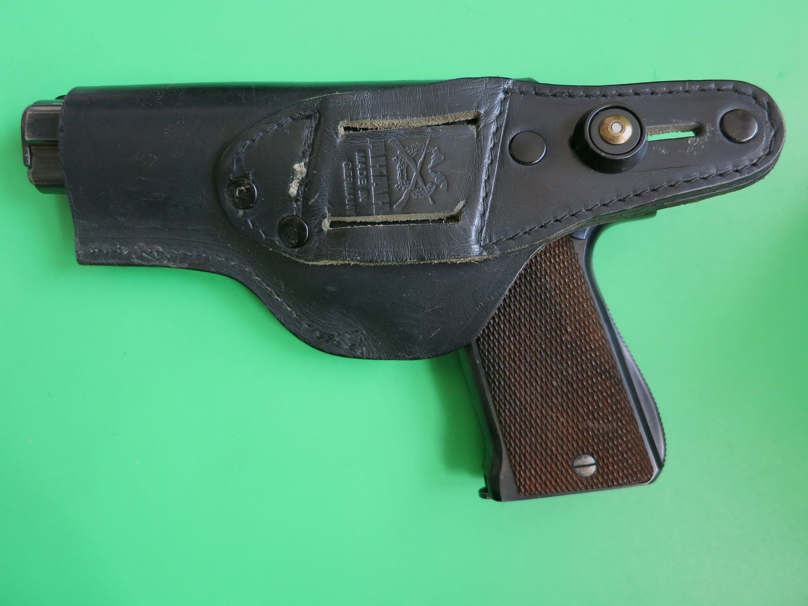 Funda de cinturón AKAH "Escort" funda universal para revólver o pistola