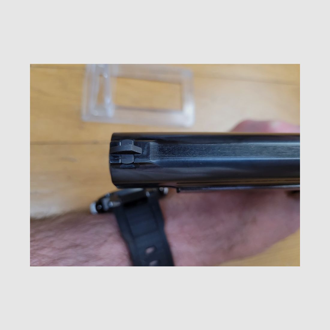 Wunderschöne SIG P210-2 Pistole – Mythos des Kalibers 9 para – Zivile Waffe SP47/8 gemäß Militärtyp – Erste SIG-Produktion (und nicht SIG Sauer) vor 1975 – Waffe von 1972/73 – Brünierung, Funktion und Traumlauf – Neuwertiger Zustand!, Bild 15 von 22