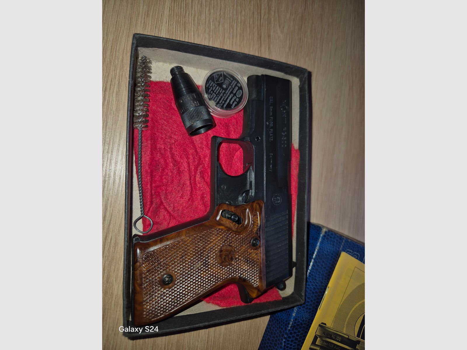 Unbenutzte Röhm RG 300 komplett abzugeben