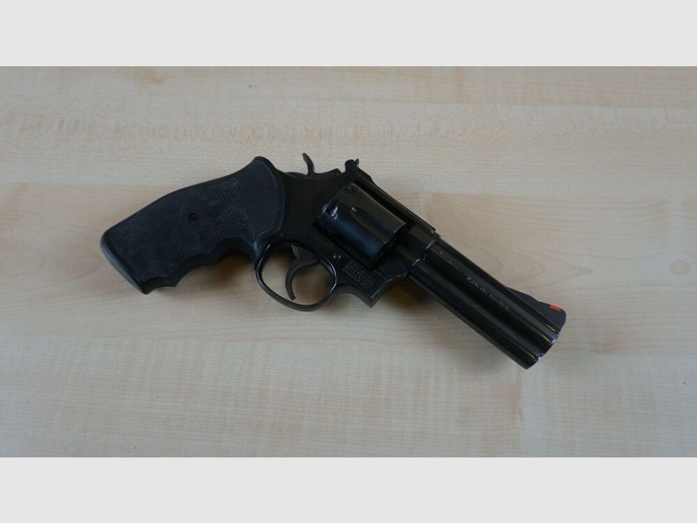 Smith & Wesson 586