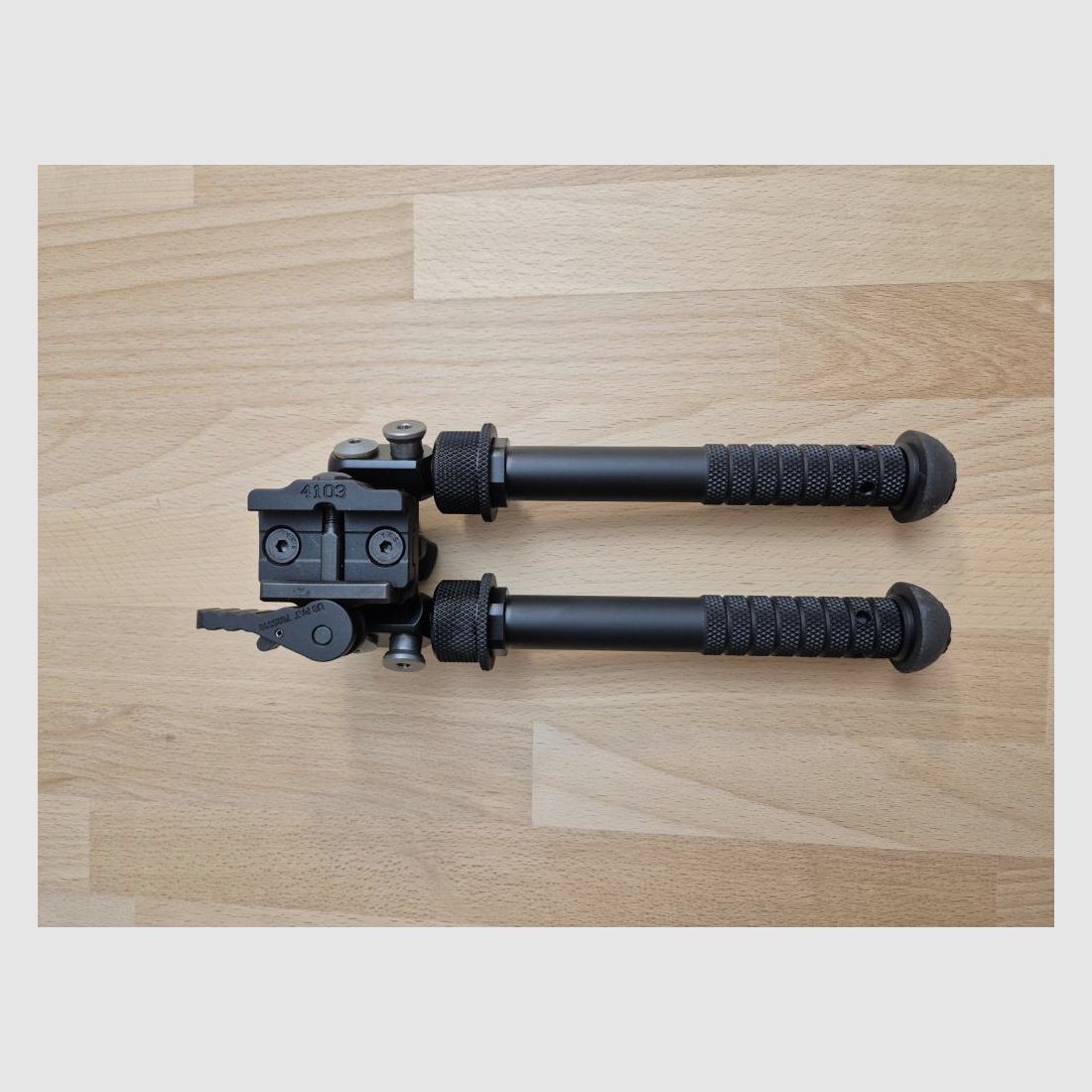 Bipod B&T Industries Atlas BT46-LW17 PSR with quick-release mount for Picatinny rails, NEW