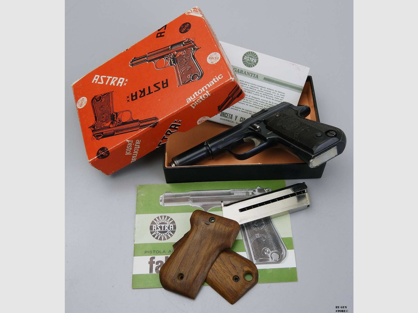 Pistola Astra mod. 4000 cal. 22 l.r. matr. 799523, immagine 9 di 10