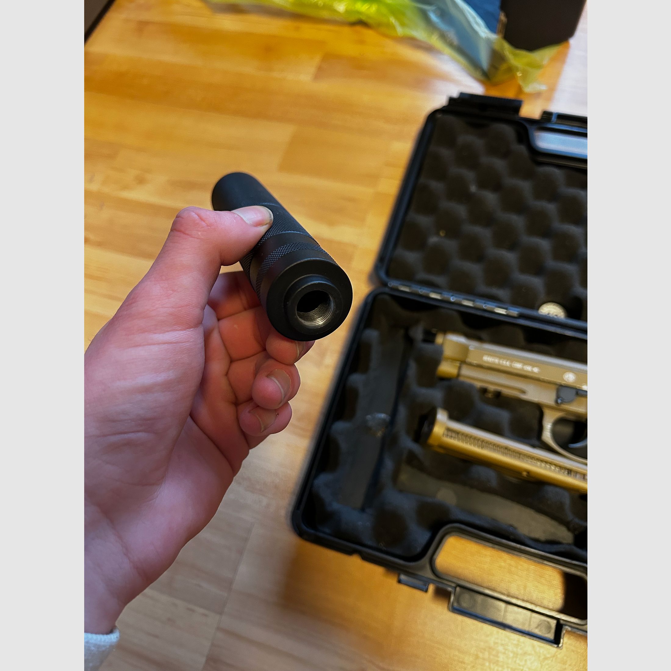 Beretta Airsoft – Coyote, used with silencer