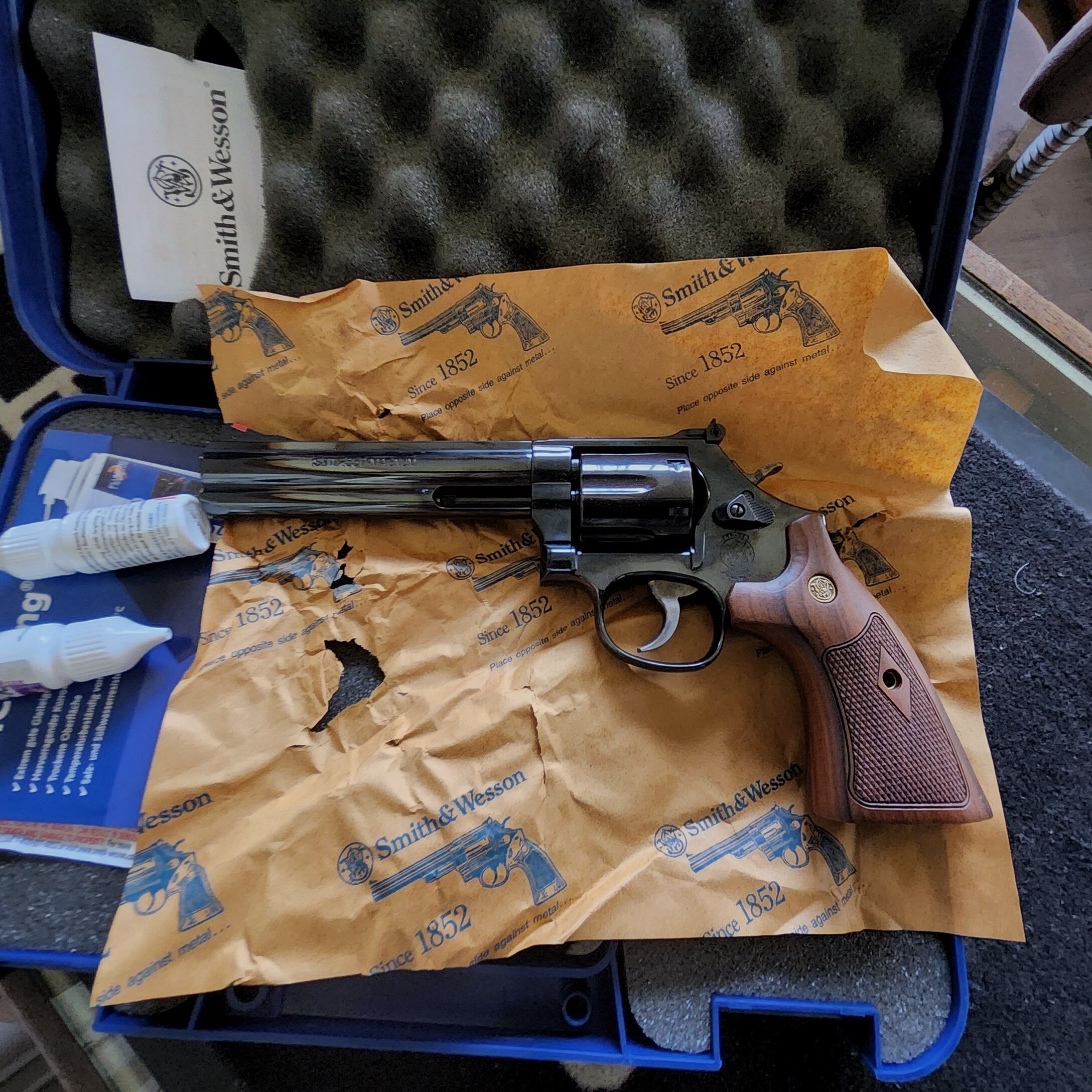 Smith & Wesson 586-8