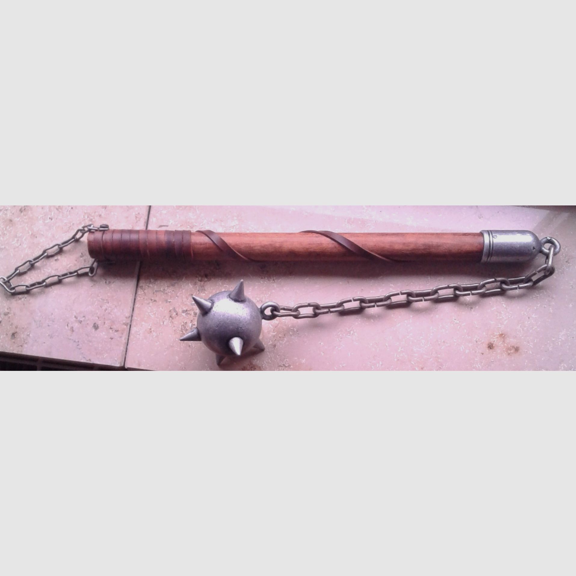 2 étoiles de décoration en forme de matin avec boule - également adaptées pour être suspendues