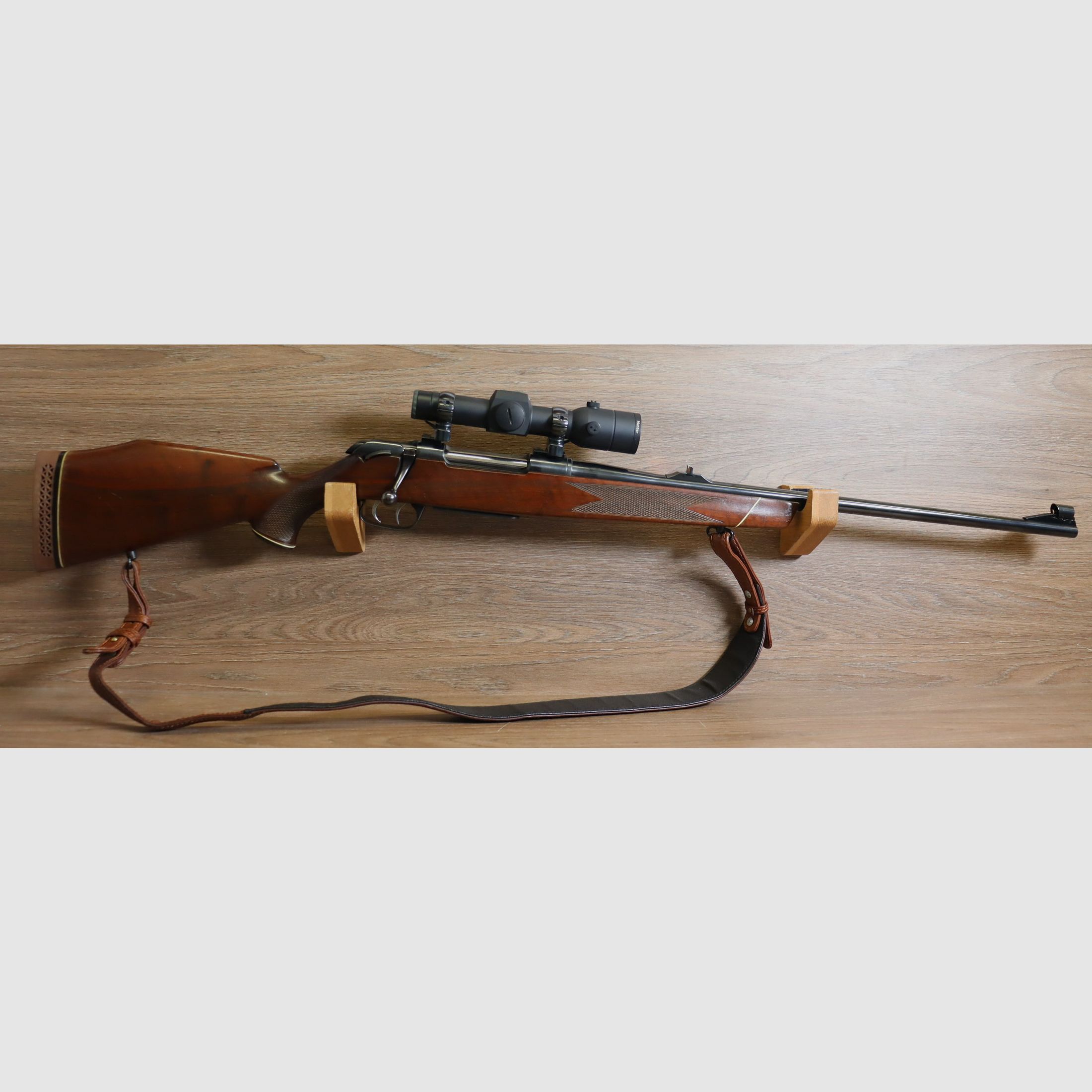 Classic mit Rotpunktvisier Aimpoint Hunter, Bild 1 von 6