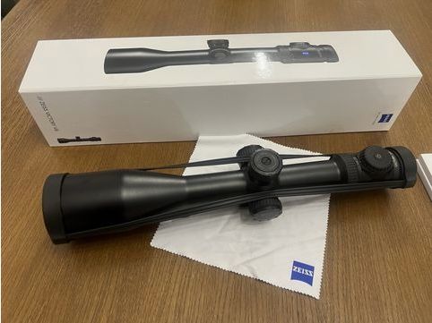 Zeiss Victory 4.8-35x60M riflescope