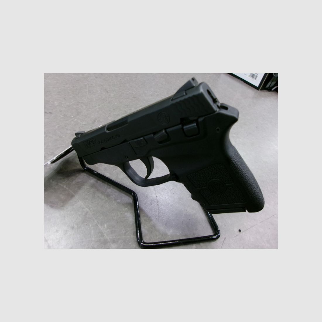 S&W BODYGUARD M&P CAL380 d'occasion, image 3 sur 8