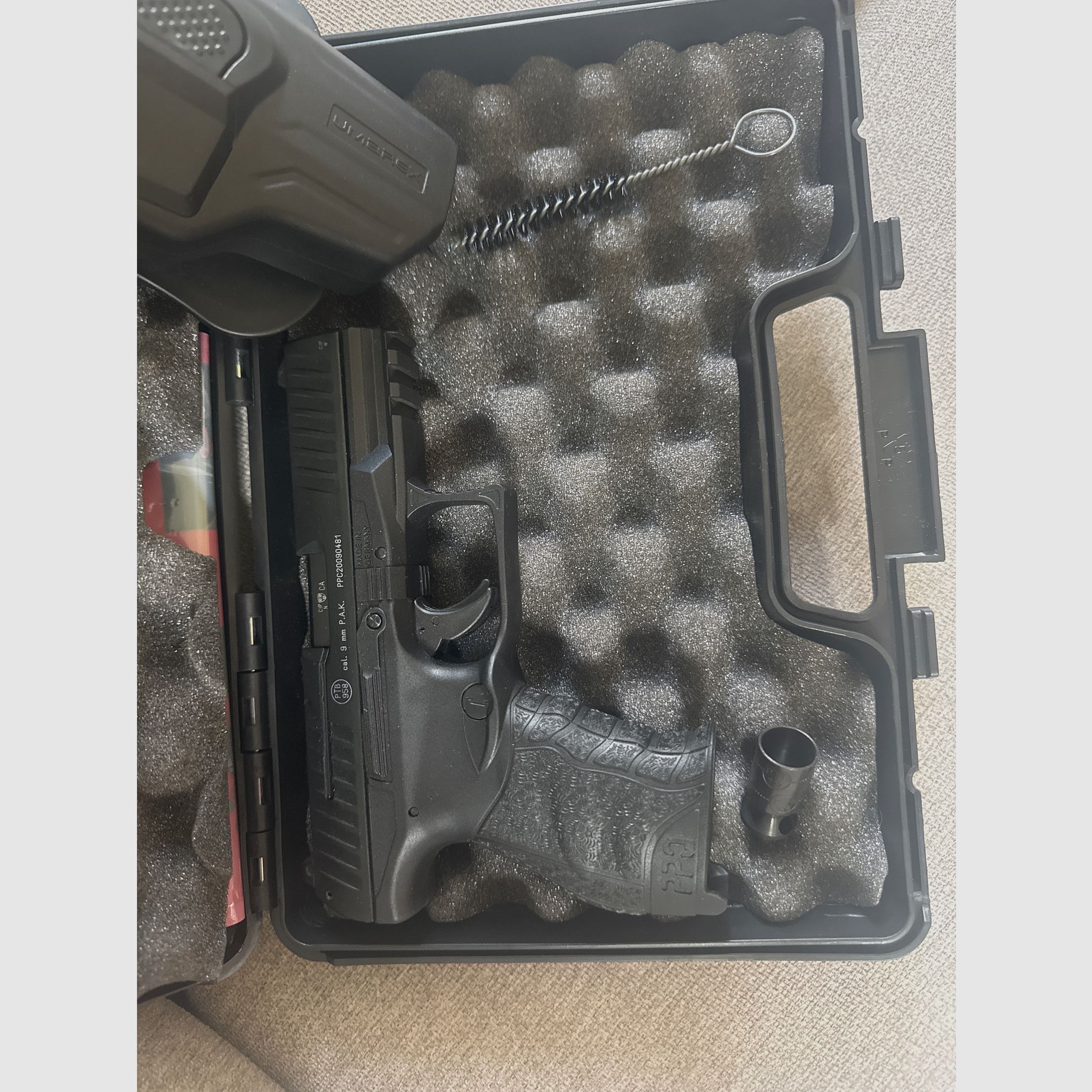 Walter PPQ con funda, como nuevo