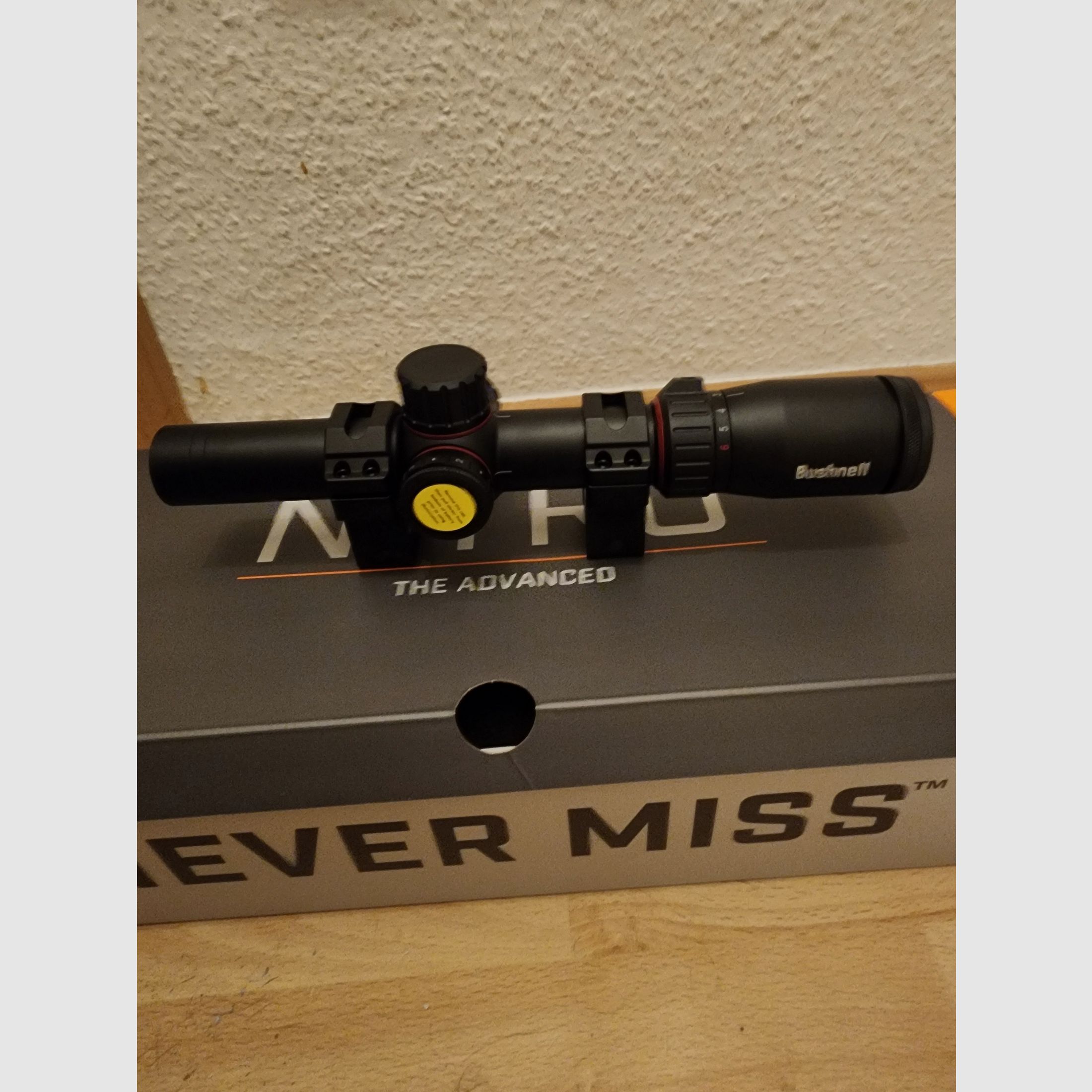 Bushnell Nitro 1-6x24 Zielfernrohr