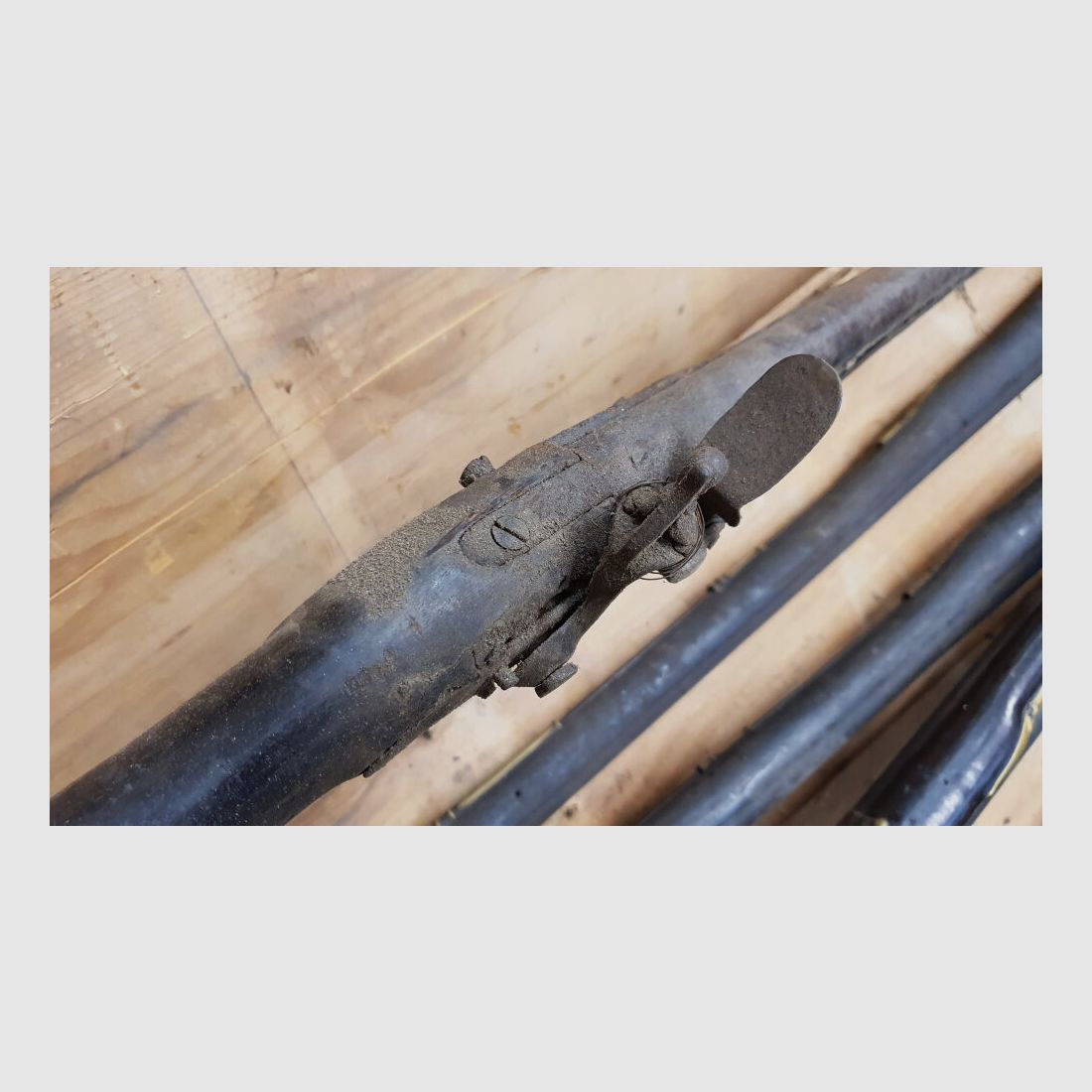 British Steinschlossgewehre für die Royal Niger Company um ca. 1830 in Transportkiste