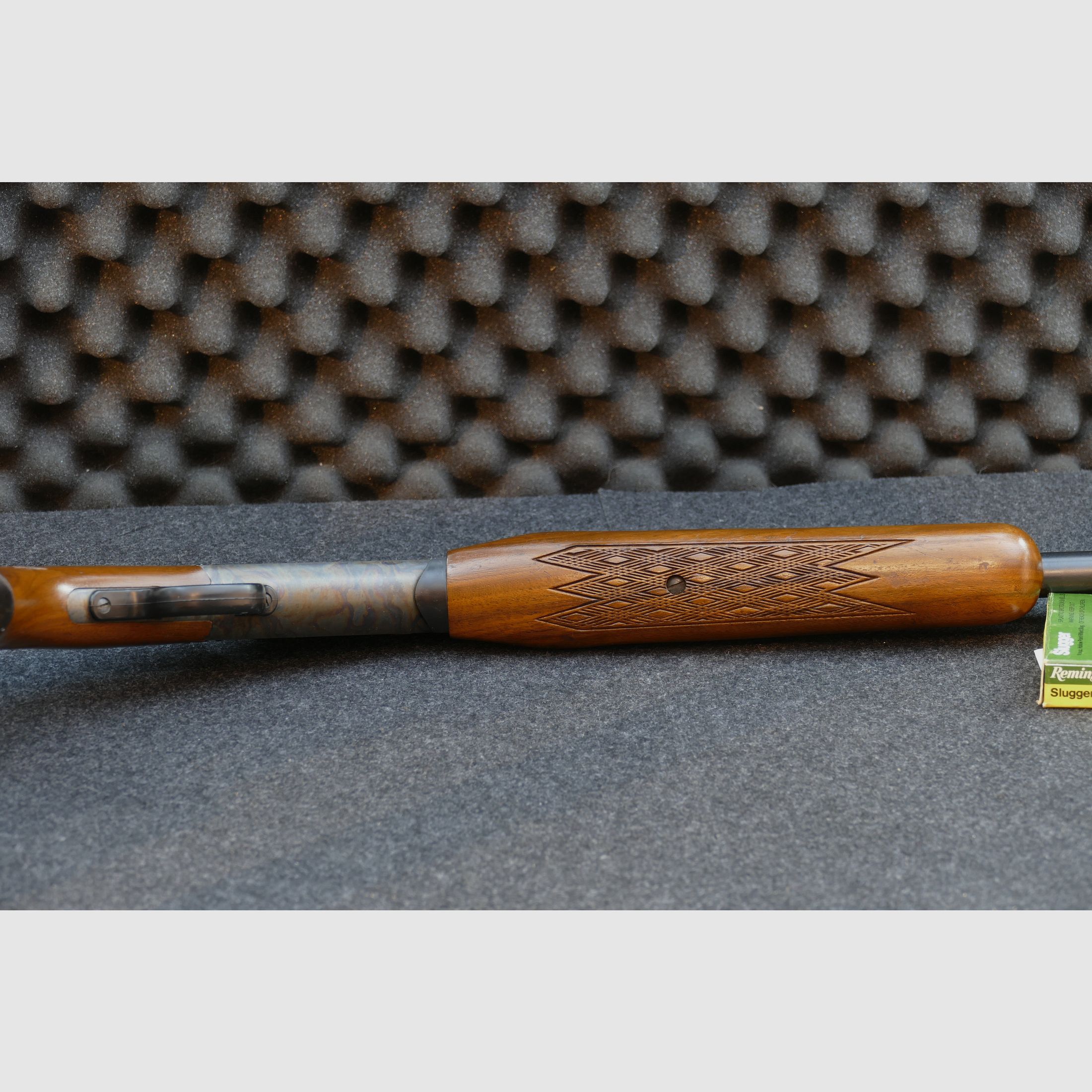 Savage Model 24 — Serie P, 22WMR, 20/70, Bunthärtung, einfache Optik - Sammlerzustand