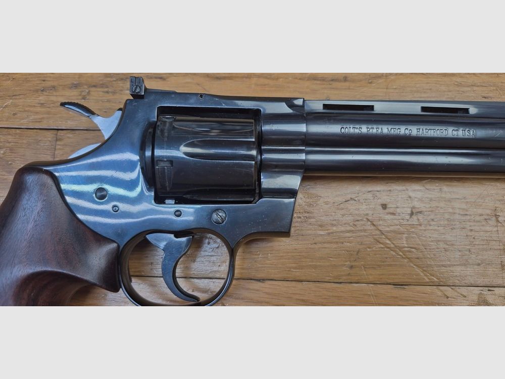 Wunderschöner Colt Python 357 Magnum – Lauf 6 Zoll – Waffe für Anfänger 1968 (!) in Spitzenfinish – Gebrauchte Waffe in hervorragendem Zustand für ihr Alter – Premium-Stück in jeder Hinsicht – TBE++, Bild 25 von 28