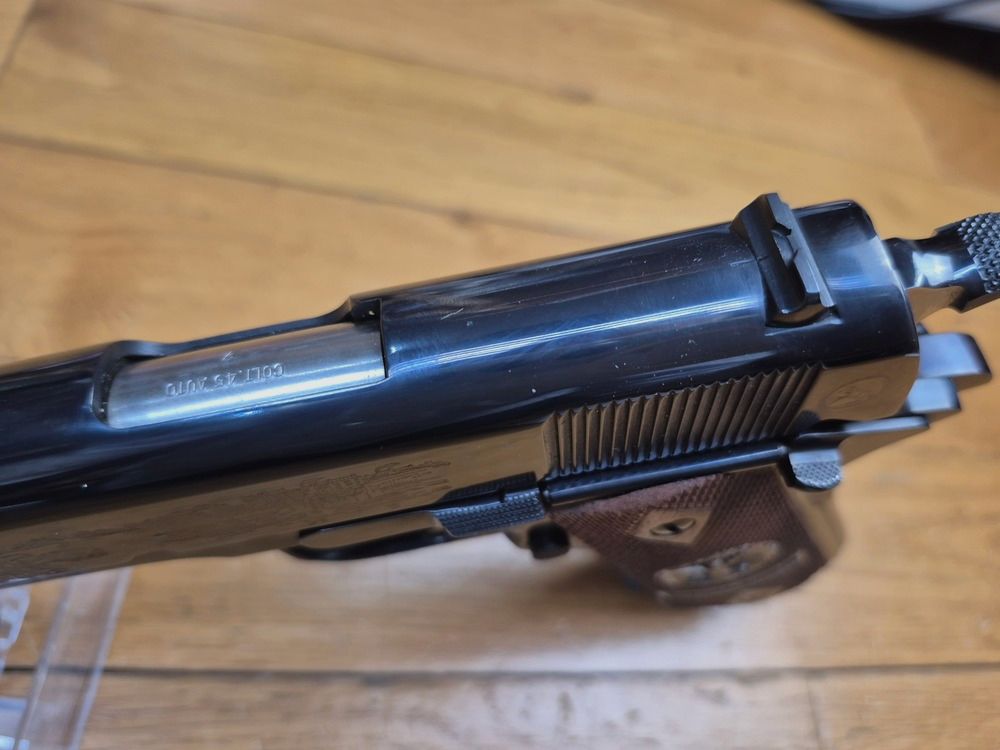 UNIQUE! Rarissime Colt 1911 (nicht 1911 A1) – Gedenkstück zur Schlacht von Château-Thierry 20. Juli 1918 – Waffe von 1968 – Außergewöhnliche Qualität in Pre Series 70 – Luxuriös graviert und brüniert und 100% funktionsfähig – Rarität in Europa in seiner Original-Präsentationsbox – Neuwertiger Zustand!, Bild 20 von 33