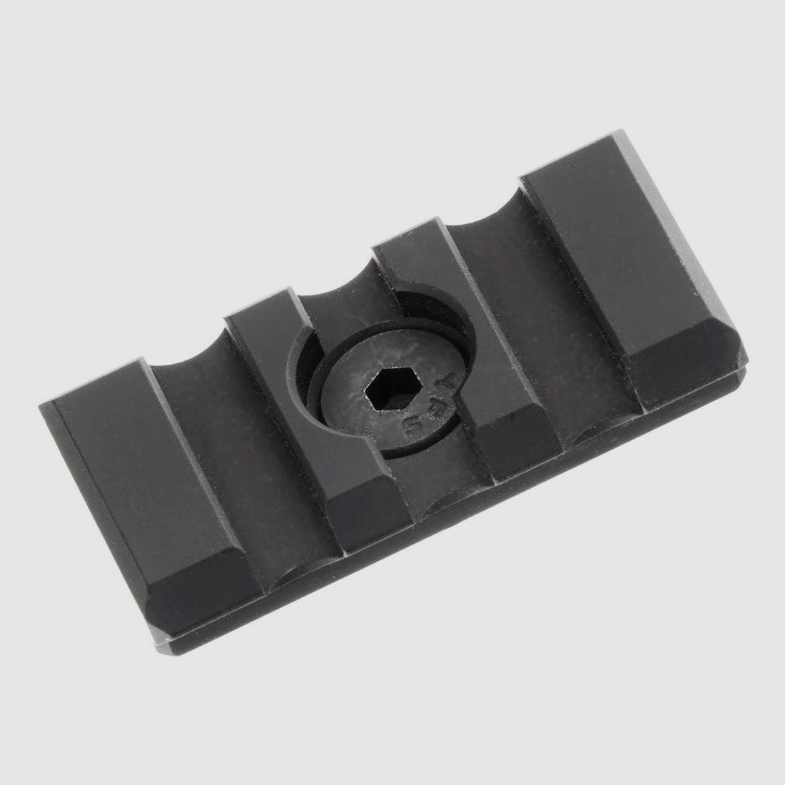 UTG PRO 3 Nuten Picatinny Schienenelement M-LOK