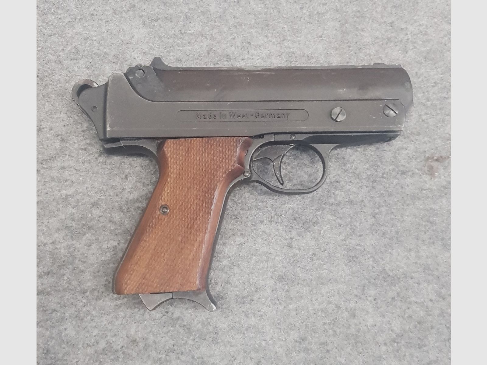 Sammler aufgepasst ein Sammelstück  FB Record Jumbo Mauser Hamlet Eichenlaub Luftpistole  im Kaliber 4,5mm Diabolo Druckluft 