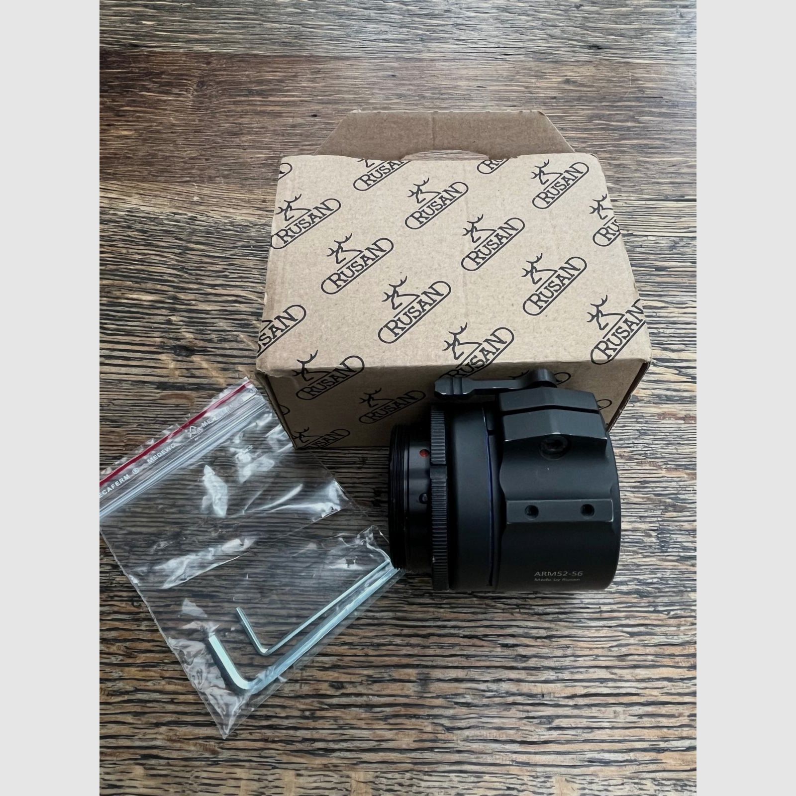 HIKMICRO Cheetah C32F 940nm digitales Nachtsicht-Monokular inkl. Rusan Adapter.