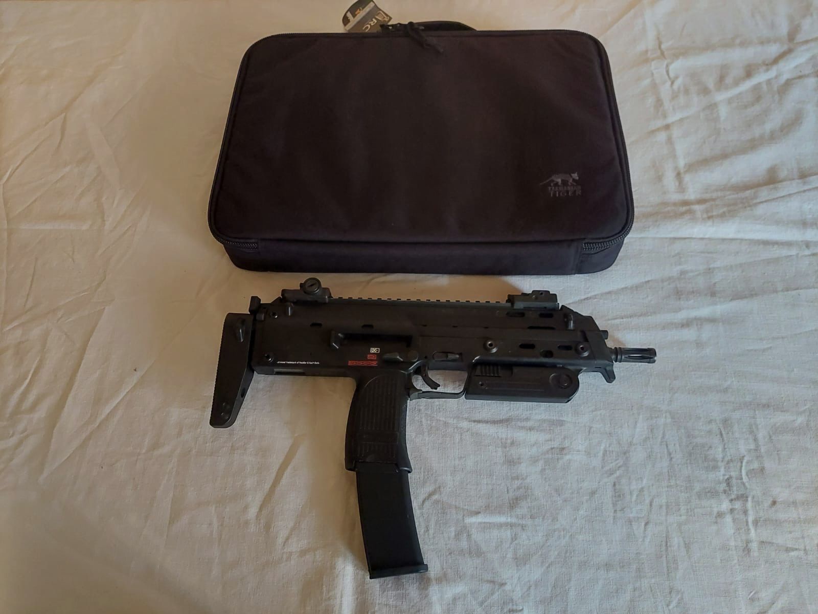 HK Mp7A1 6mm GBB + Tasmanian Tiger Tasche 