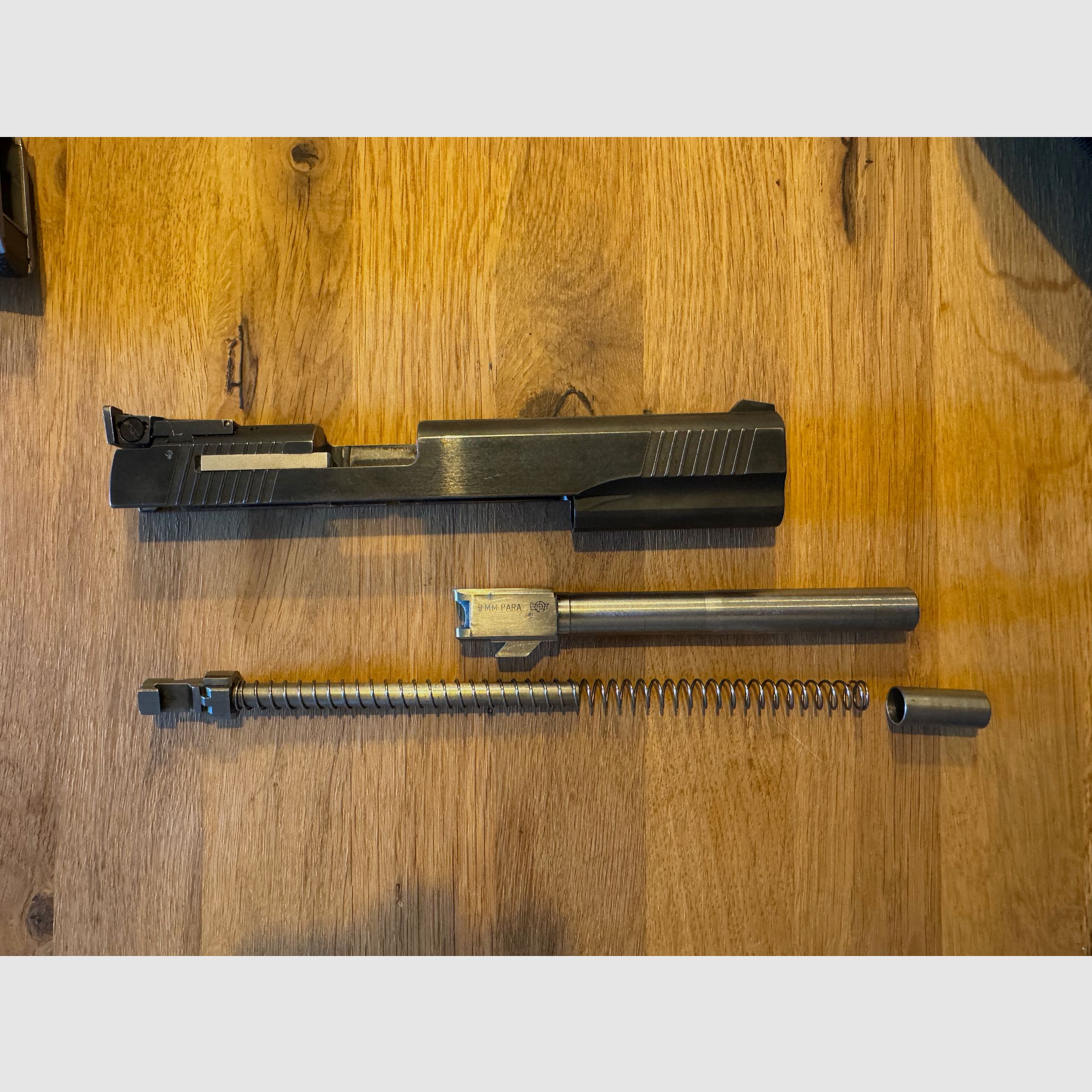 KPS Omega Match – .45 ACP + 9 mm Wechselsystem, je 2 Magazine