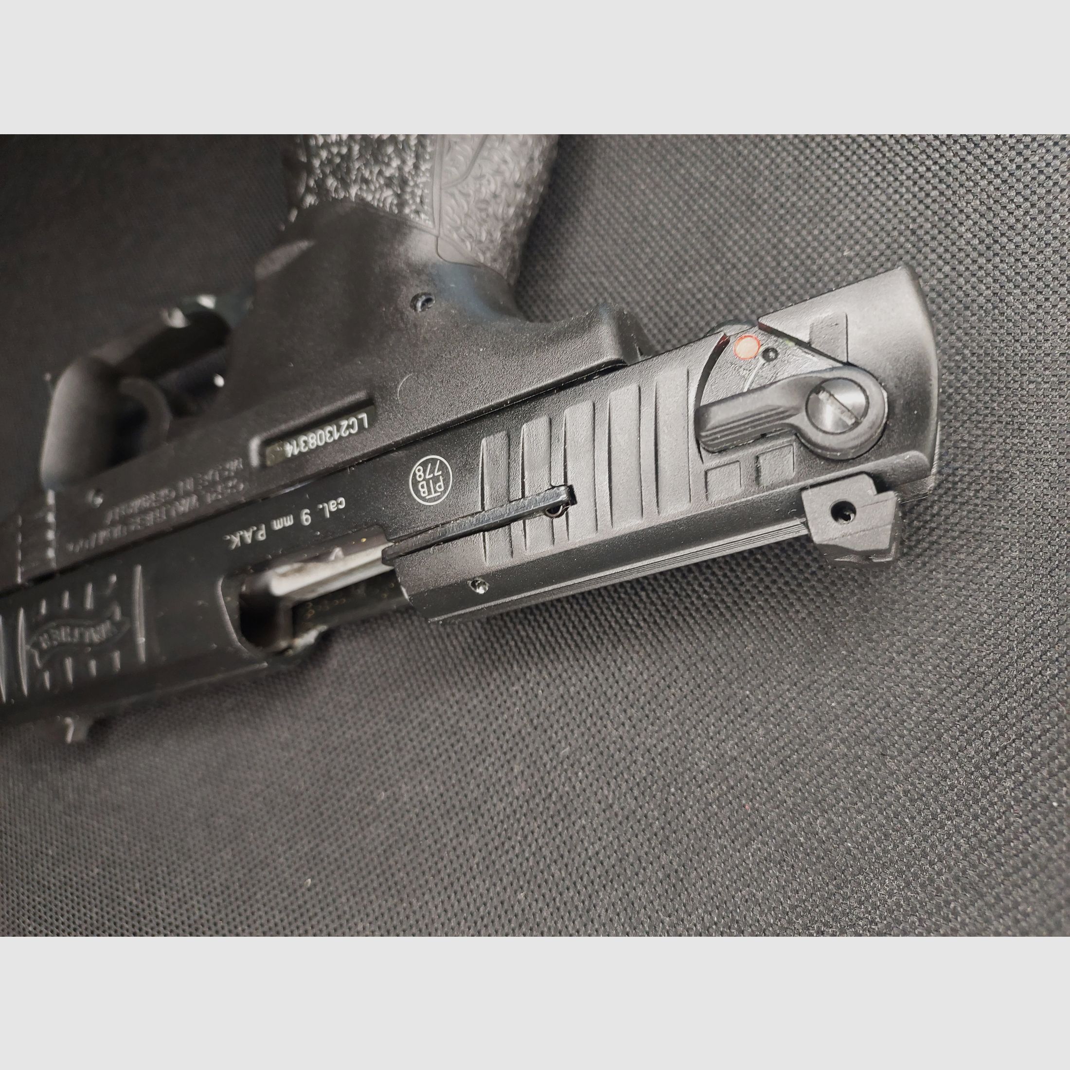 Walther P22Q Schreckschuss Pistool 9mm P.A.K. zwart (PTB 778) [P 22 Q] 2 Magazijnen