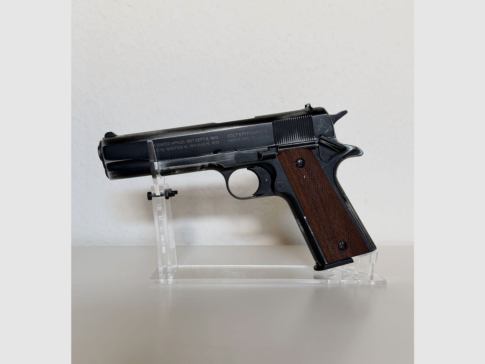 Colt Government 1911 A1 pistola a salve 9 mm P.A.K finitura antica con impugnature in legno NUOVA
