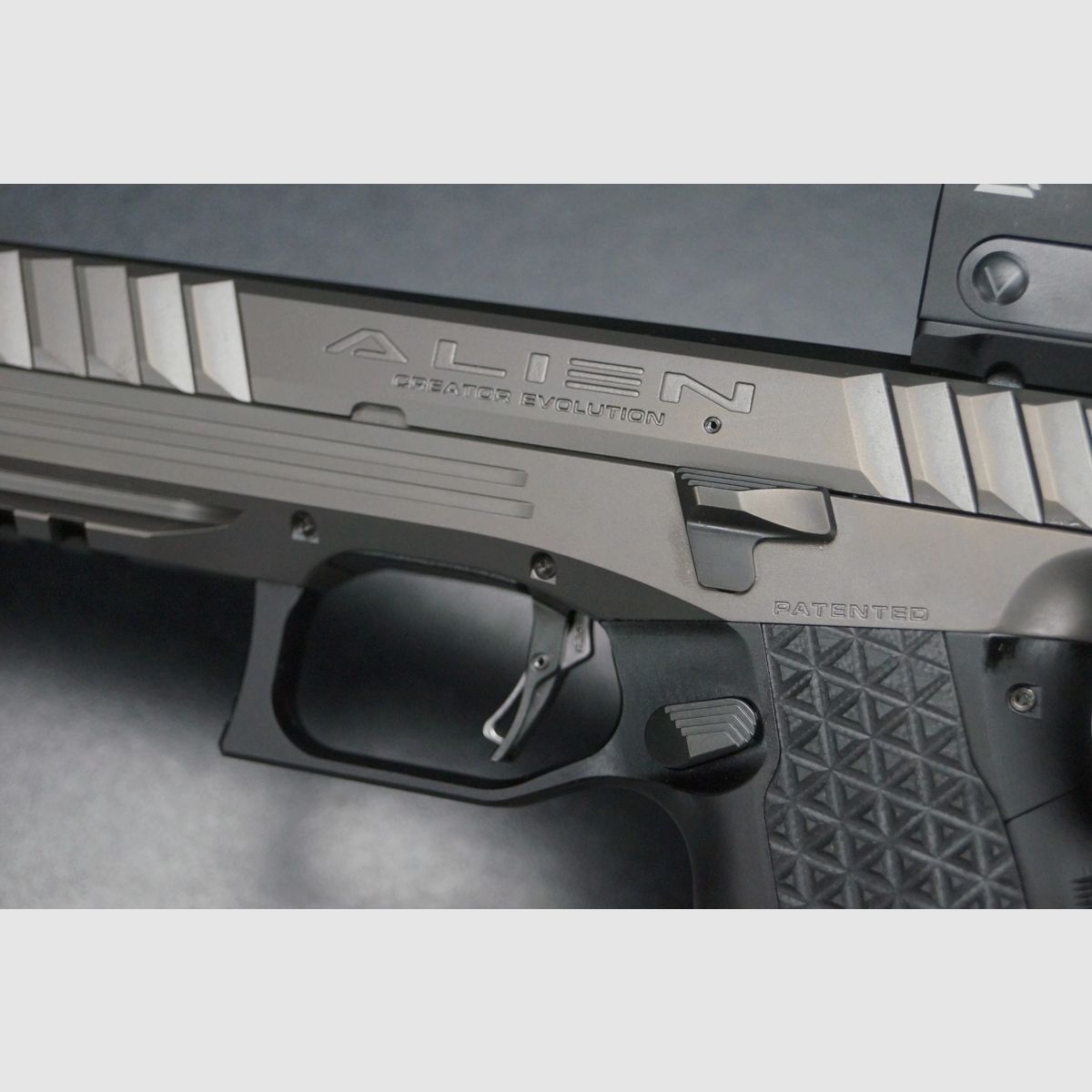Laugo Arms Alien Creator Full Kit Grey Black Threaded, Bild 7 von 11