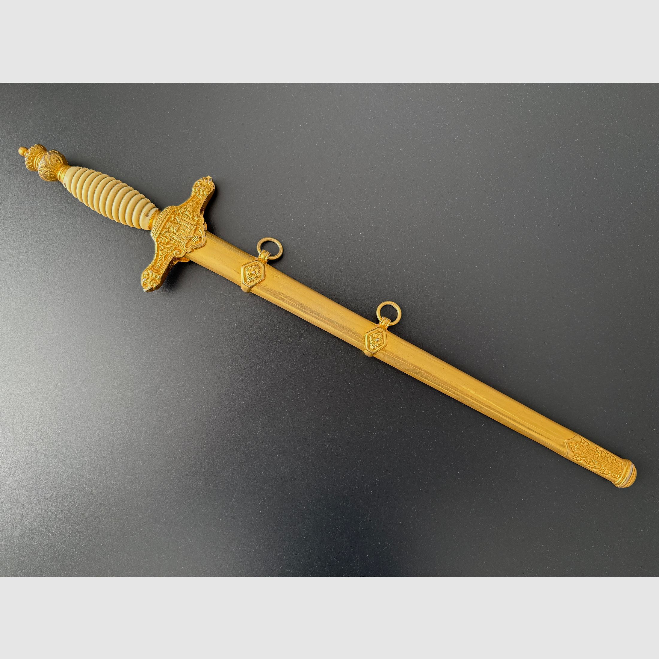 Dagger for officers of the Spanish paratroopers