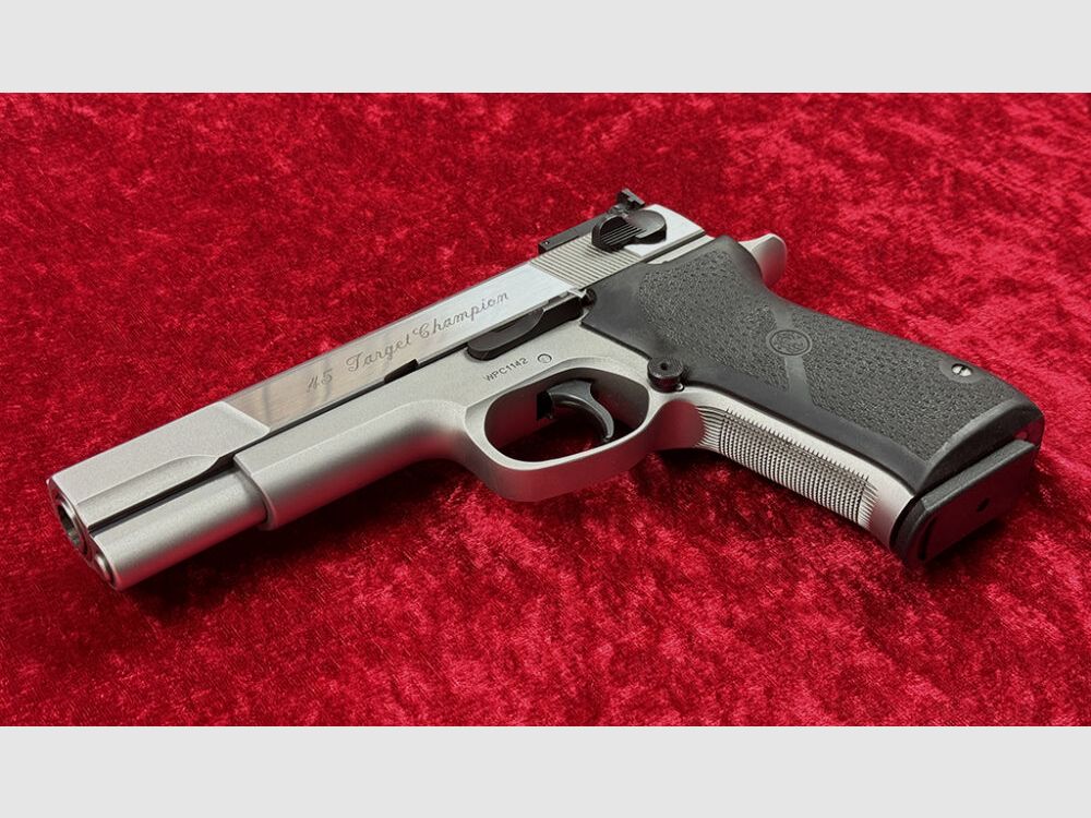 Smith & Wesson 845 Target Champion Performance Center