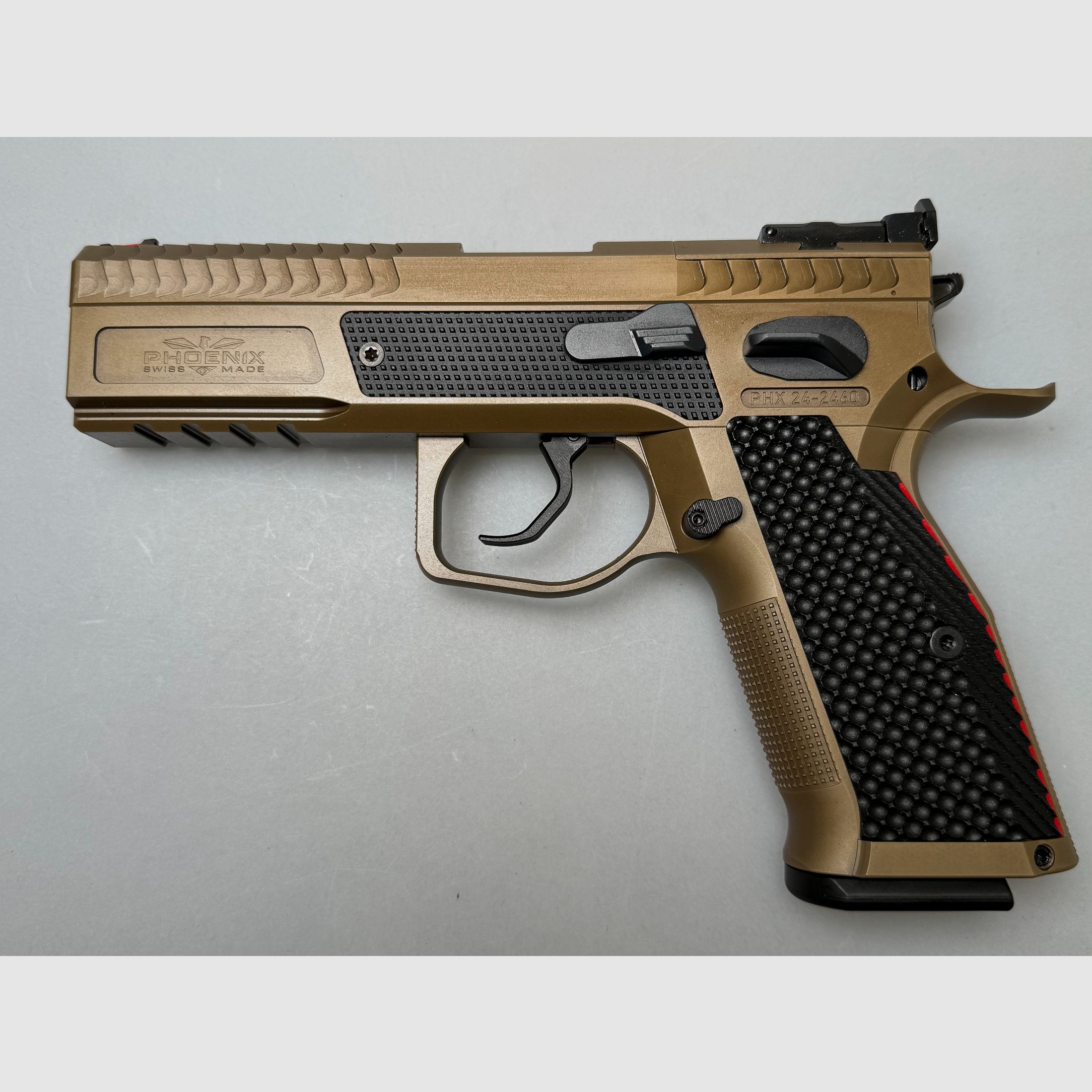 Phoenix Redback Gen2 pistool 9mm Para rechtshandig, staal/staal, volledige Ionbond Q-coating, DA/SA-trekker, rood fiberoptisch vizierkorrel, standaard gripschaal, afbeelding 2 van 2