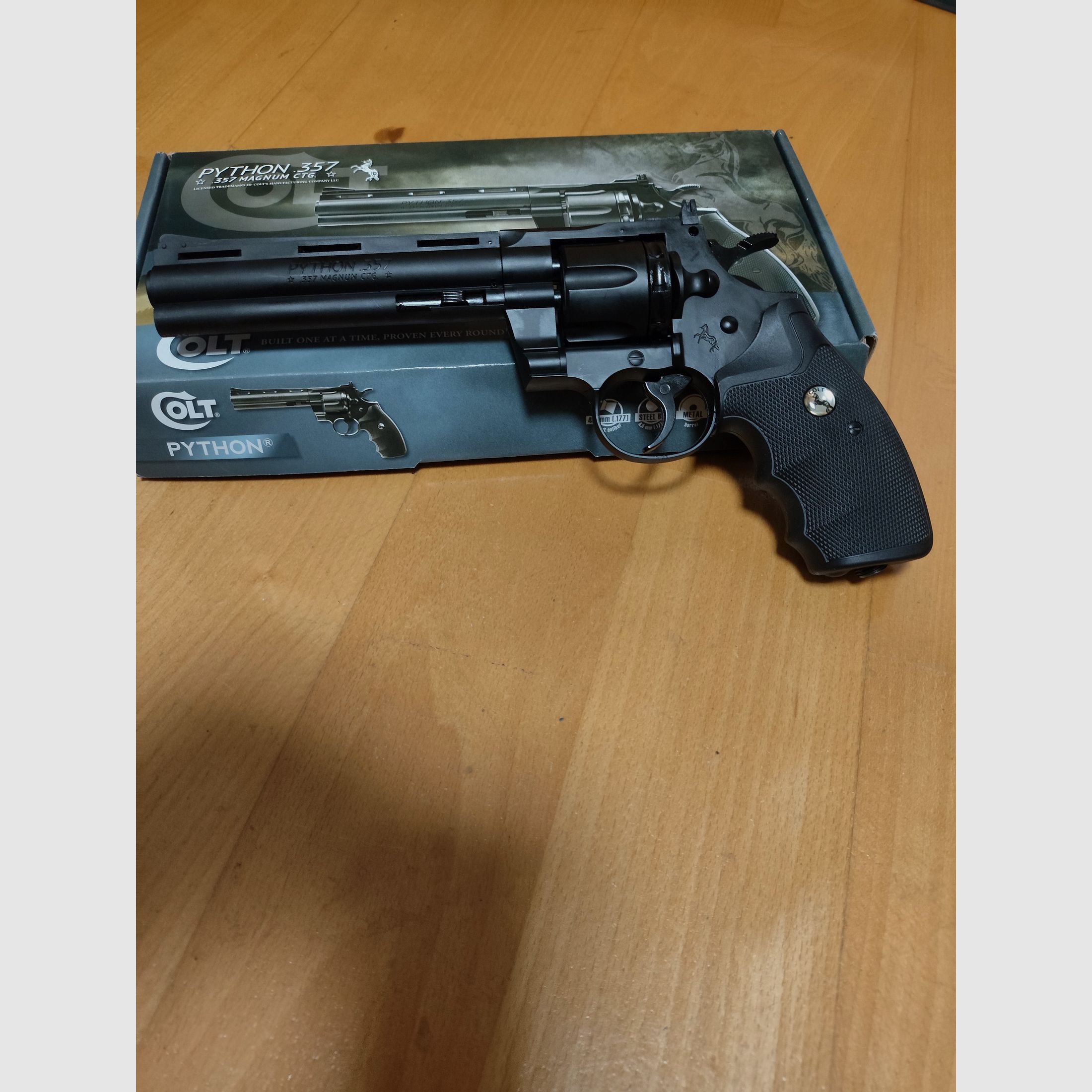 Colt Python .357 CO2 4,5 BB und Diabolo