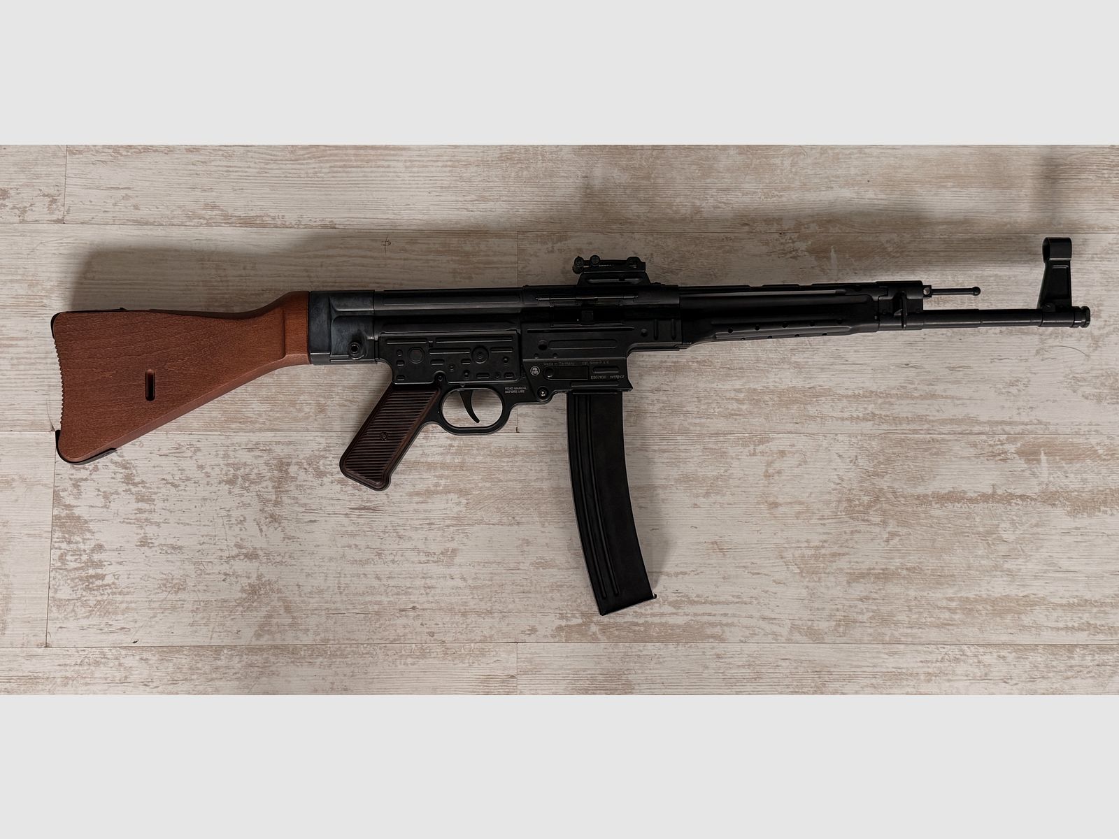 GSG STG 45 / STG 44 9 mm P.A.K. blank firing – real wood stock – top condition