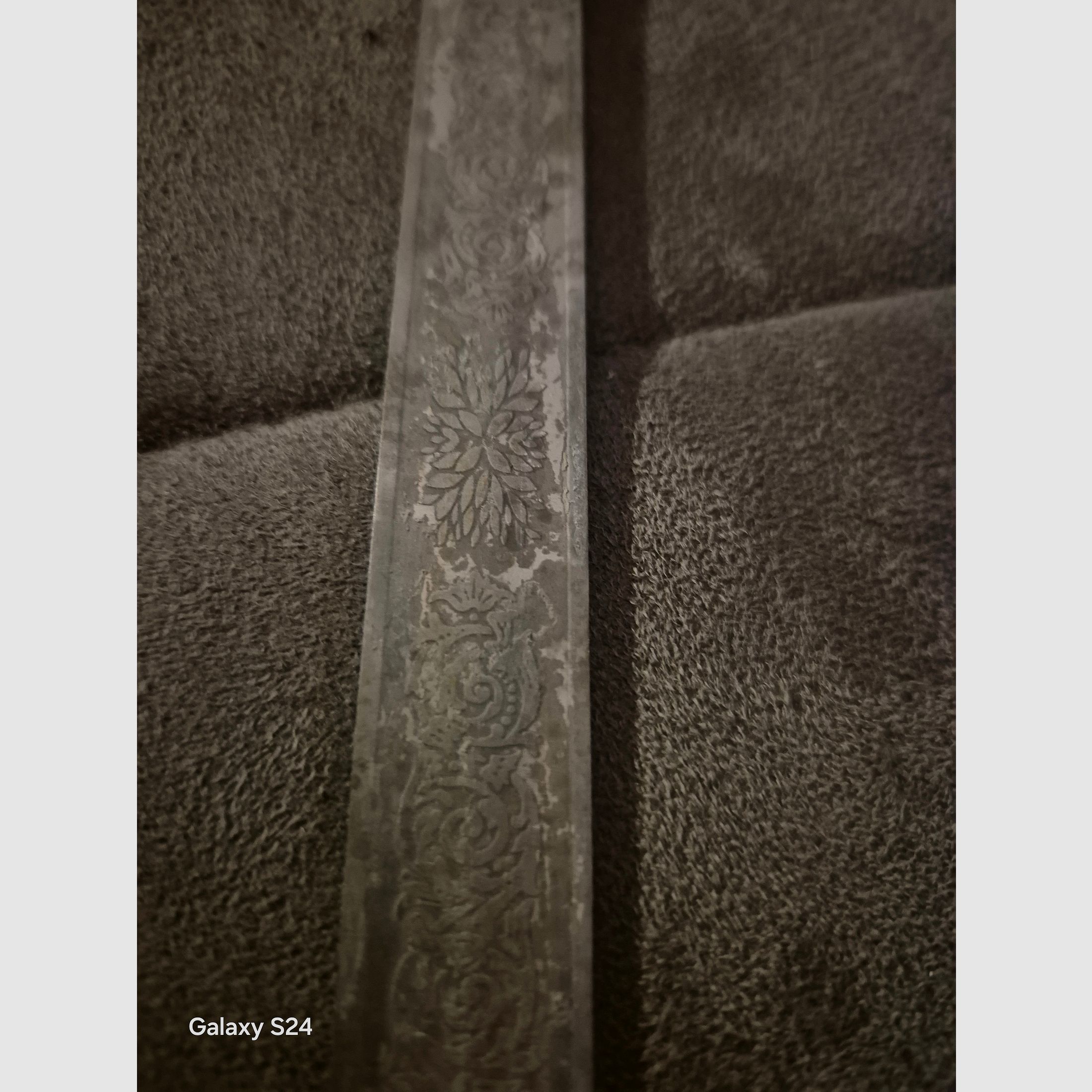 ÉPÉE D'HONNEUR OU FUSIL LATÉRAL 1943