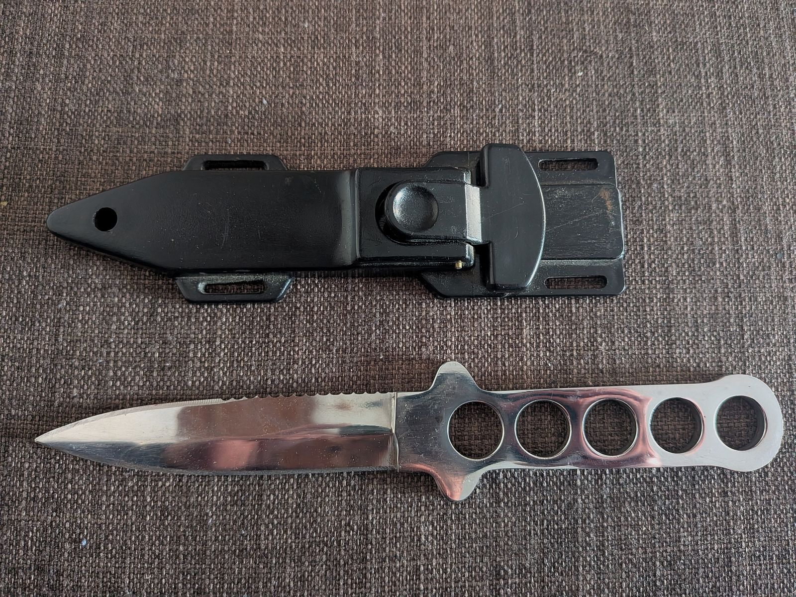 Set de couteaux couteaux de chasse, etc.