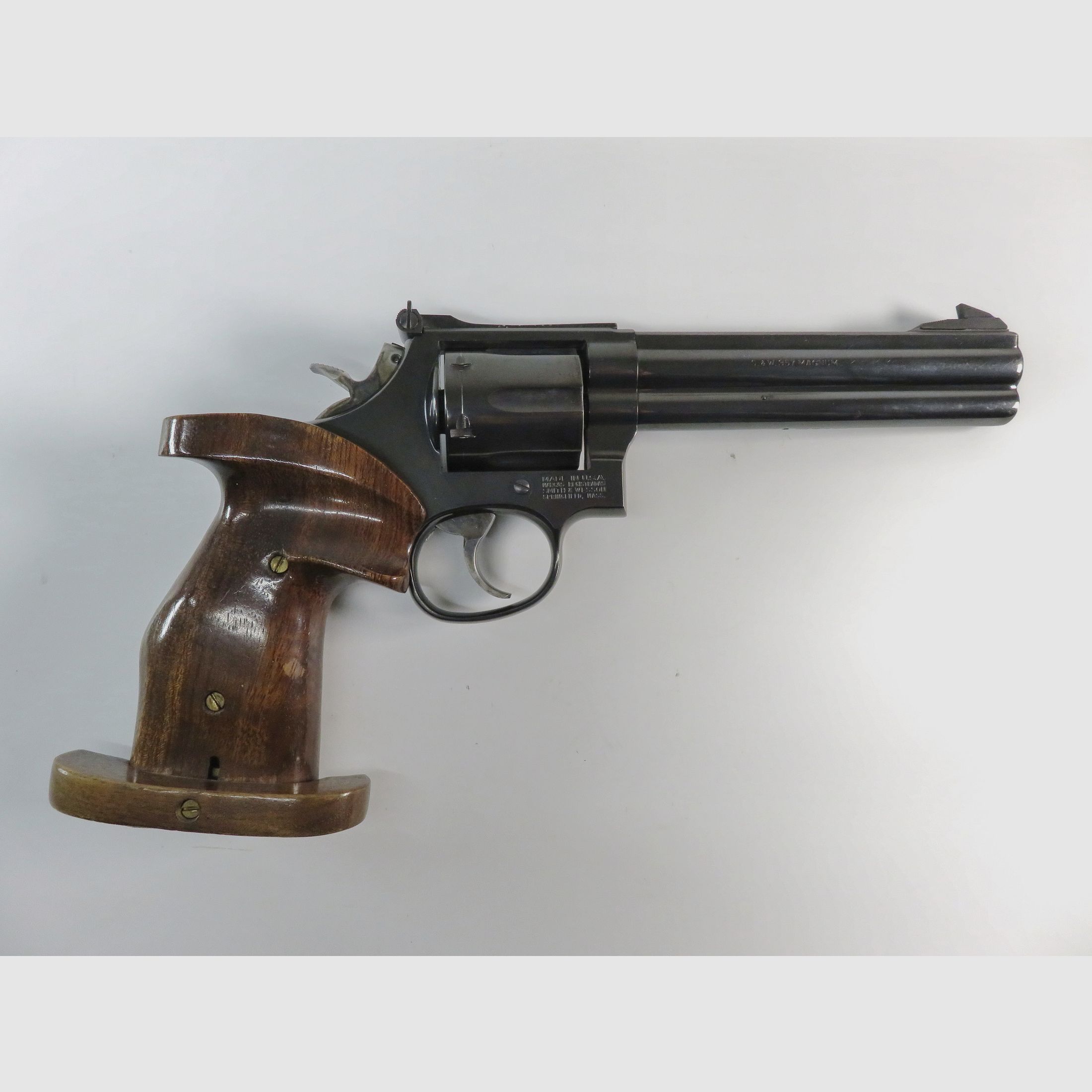 Revolver Smith & Wesson, Modell 586-3 | .357 Mag | 6 Zoll | Brüniert | Top-Zustand