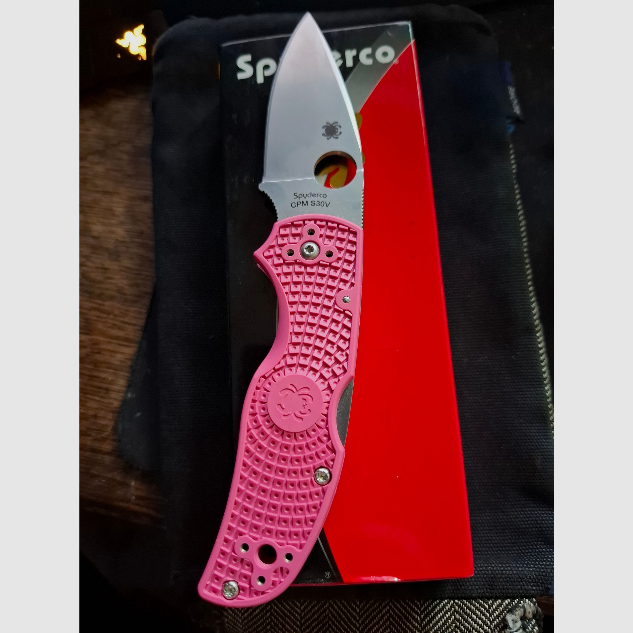 Spyderco Native 5 Pink heals in  Top Zustand günstig abzugeben!