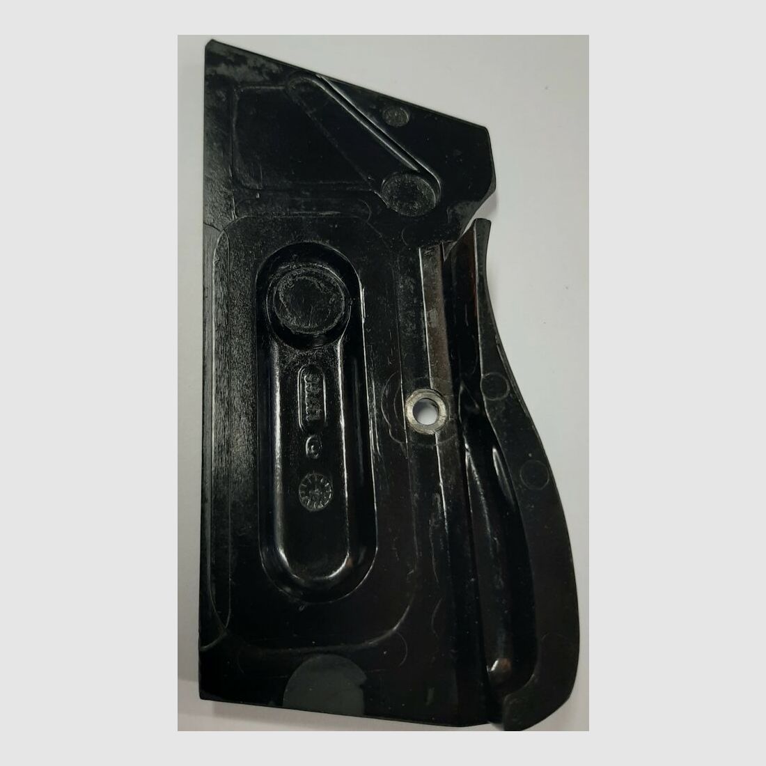 SIG Original Kunststoffgriffschalen SIG P210 mit Riemenöse, lackiert